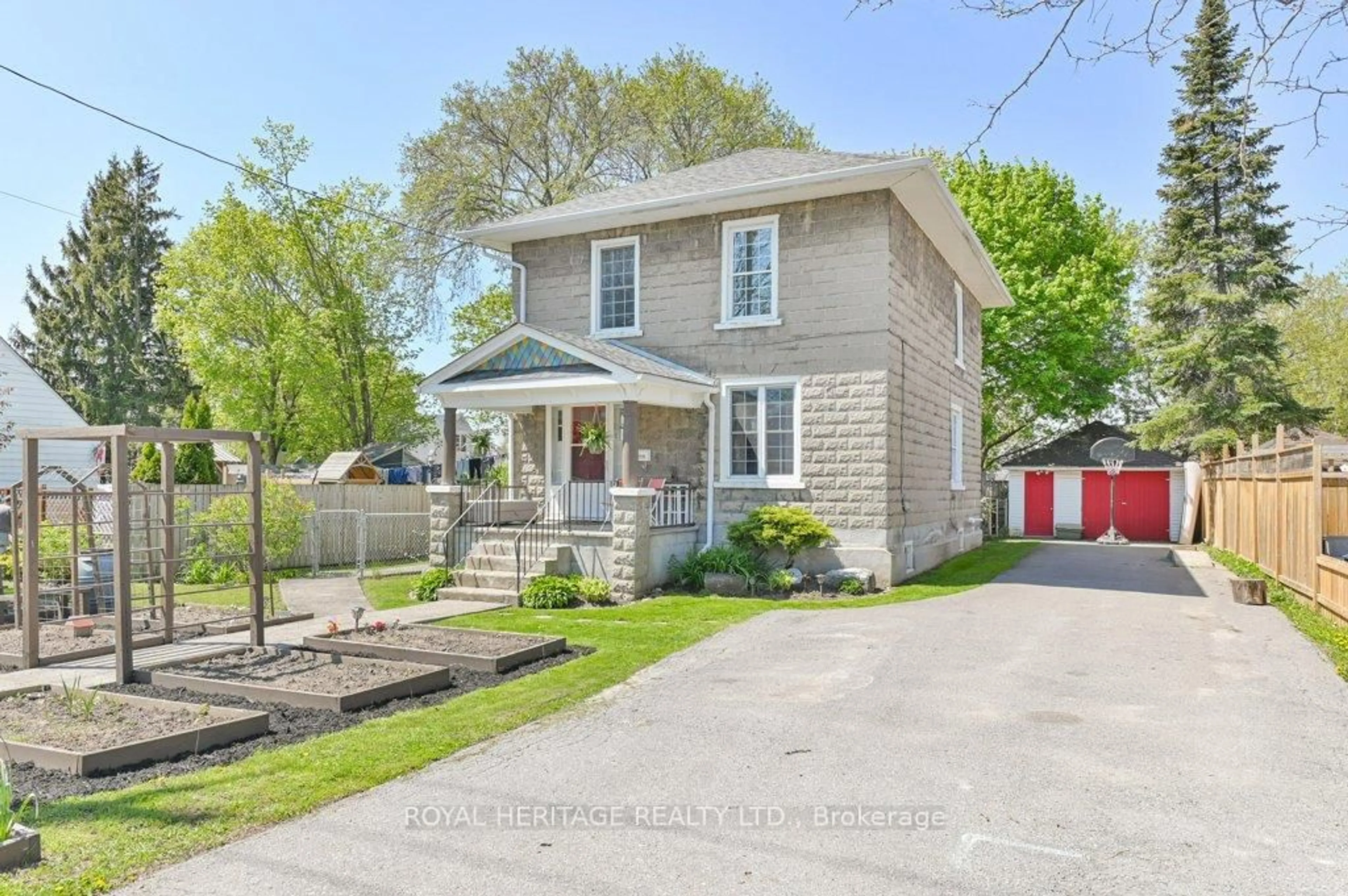A pic from outside/outdoor area/front of a property/back of a property/a pic from drone, street for 180 Byron St, Quinte West Ontario K8V 2Y8