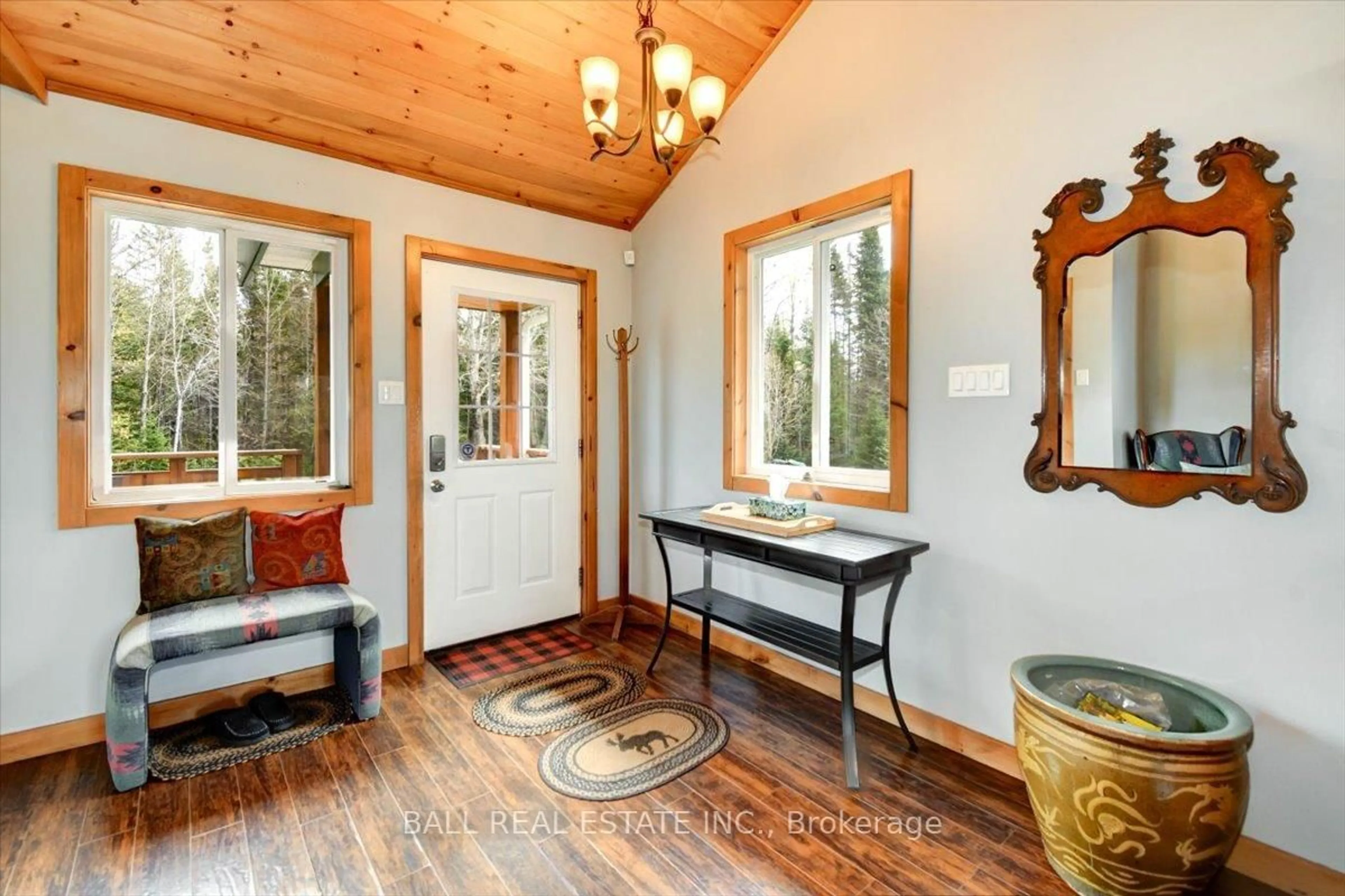 Indoor entryway for 629 Clydesdale Rd, North Kawartha Ontario K0L 1A0