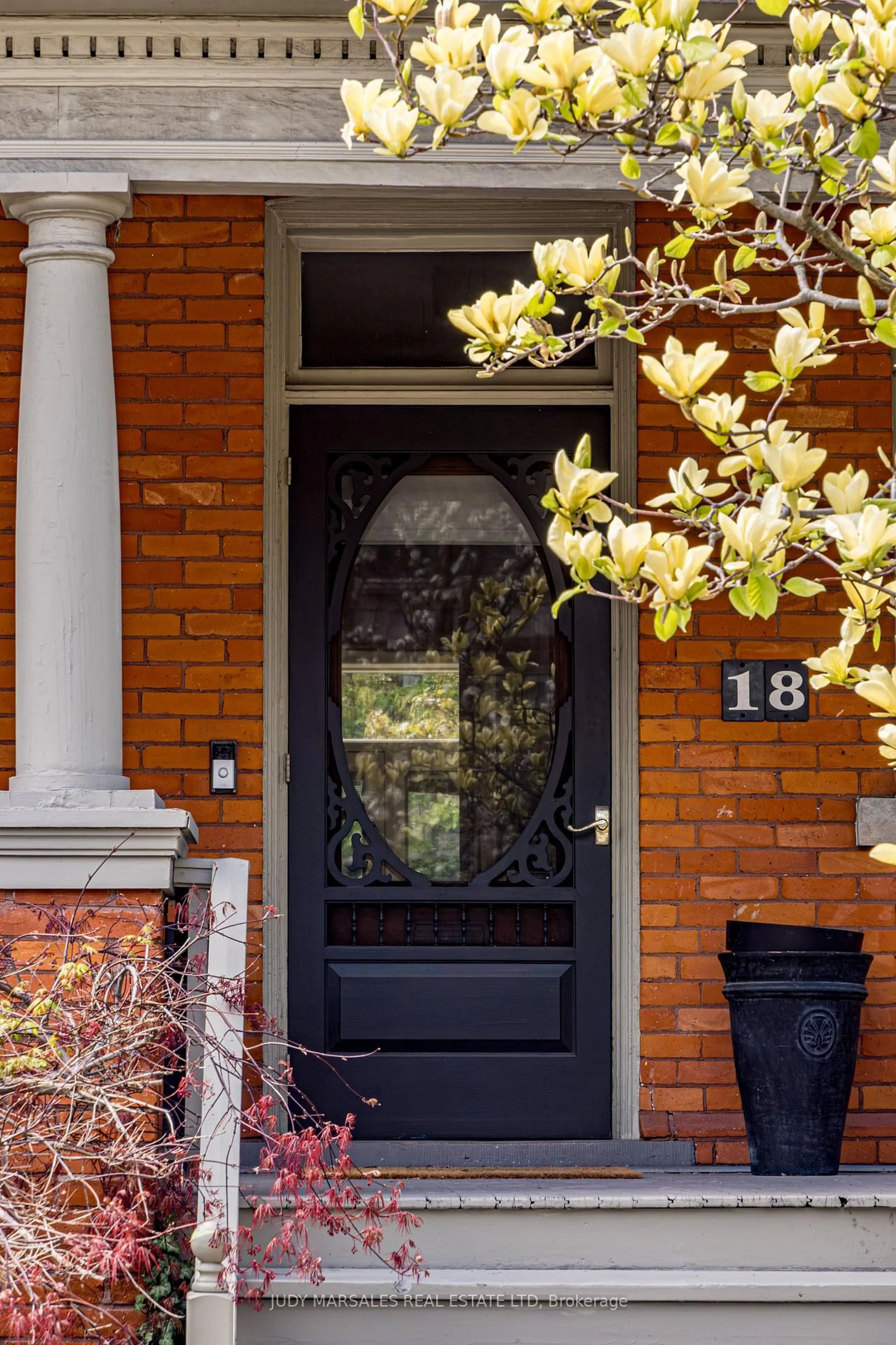 Unknown for 18 Spruceside Ave, Hamilton Ontario L8P 3Y3