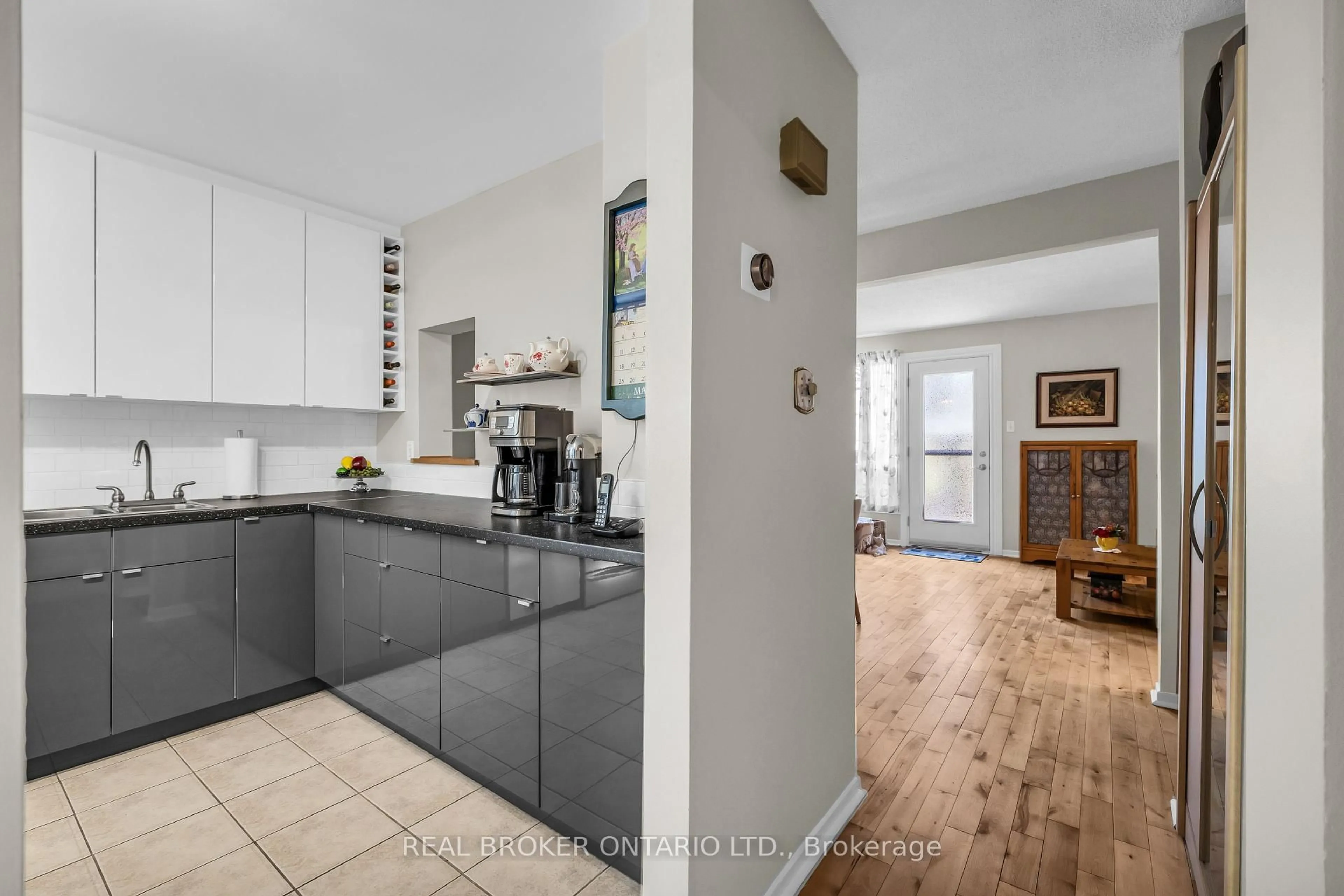 Open concept kitchen, unknown for 138 Mcclintock Way, Ottawa Ontario K2L 2A4