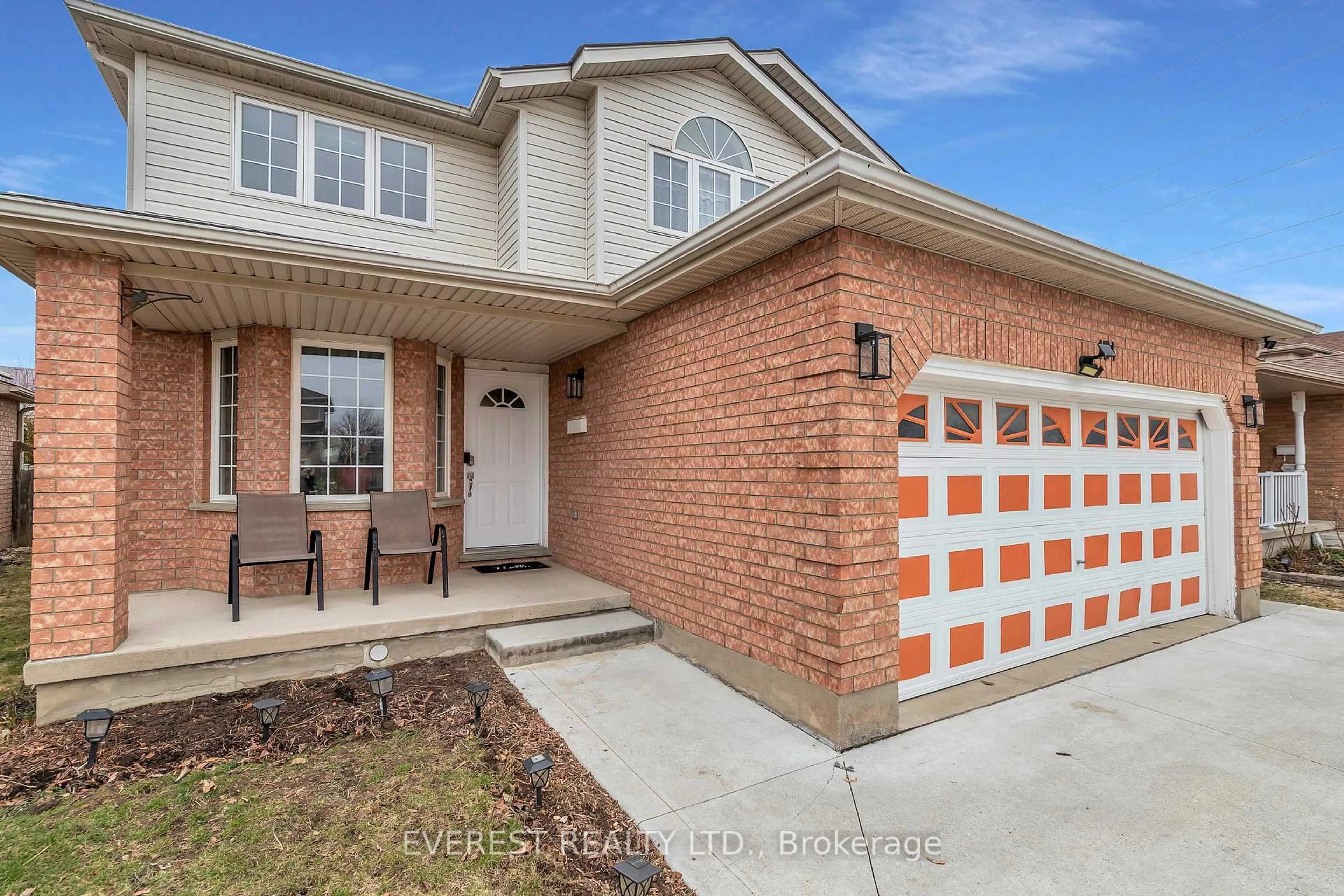 Home with brick exterior material, street for 154 deerpath Dr, Guelph Ontario N1K 1W9