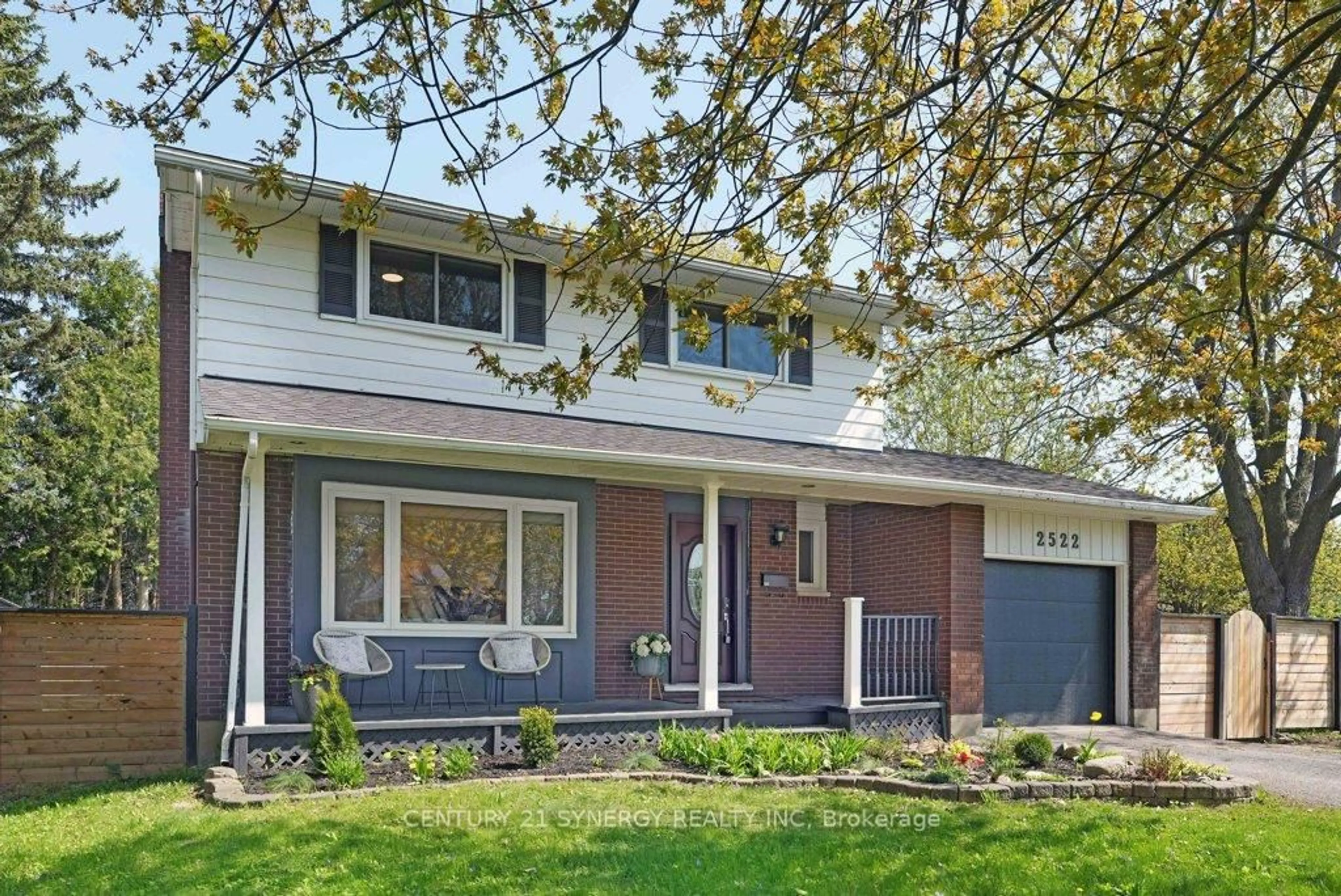 Home with vinyl exterior material, street for 2522 Needham Cres, Ottawa Ontario K1V 6K2