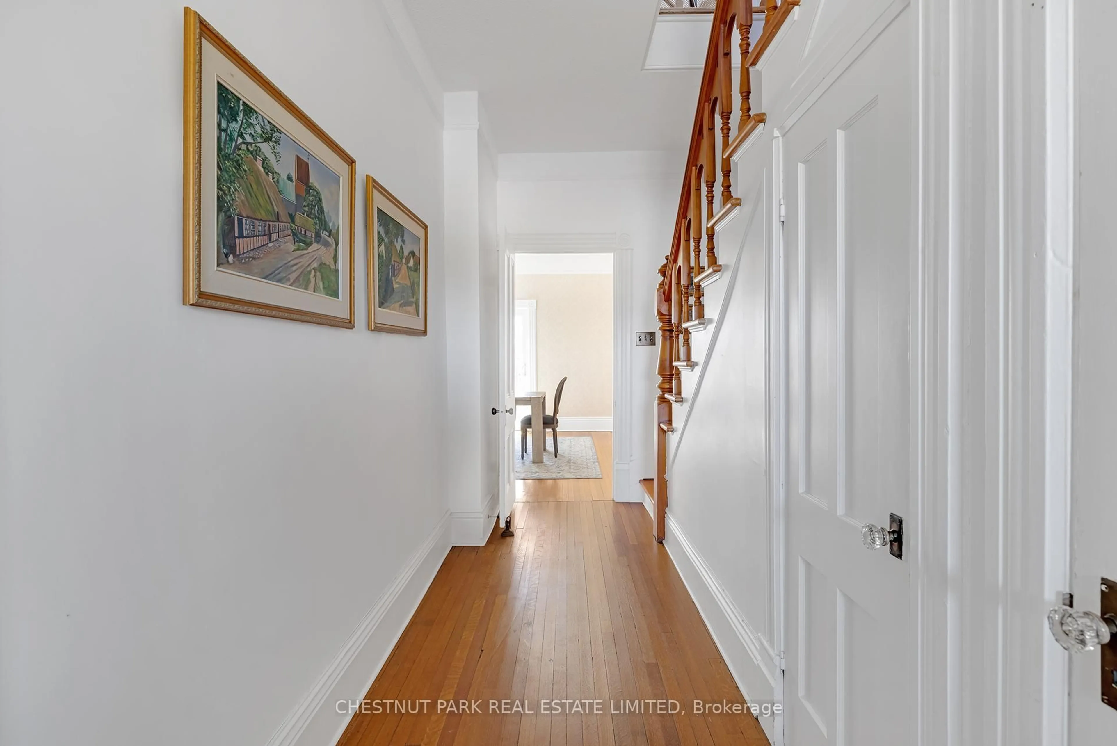 Indoor foyer for 13435 Loyalist Pkwy, Prince Edward County Ontario K0K 2T0
