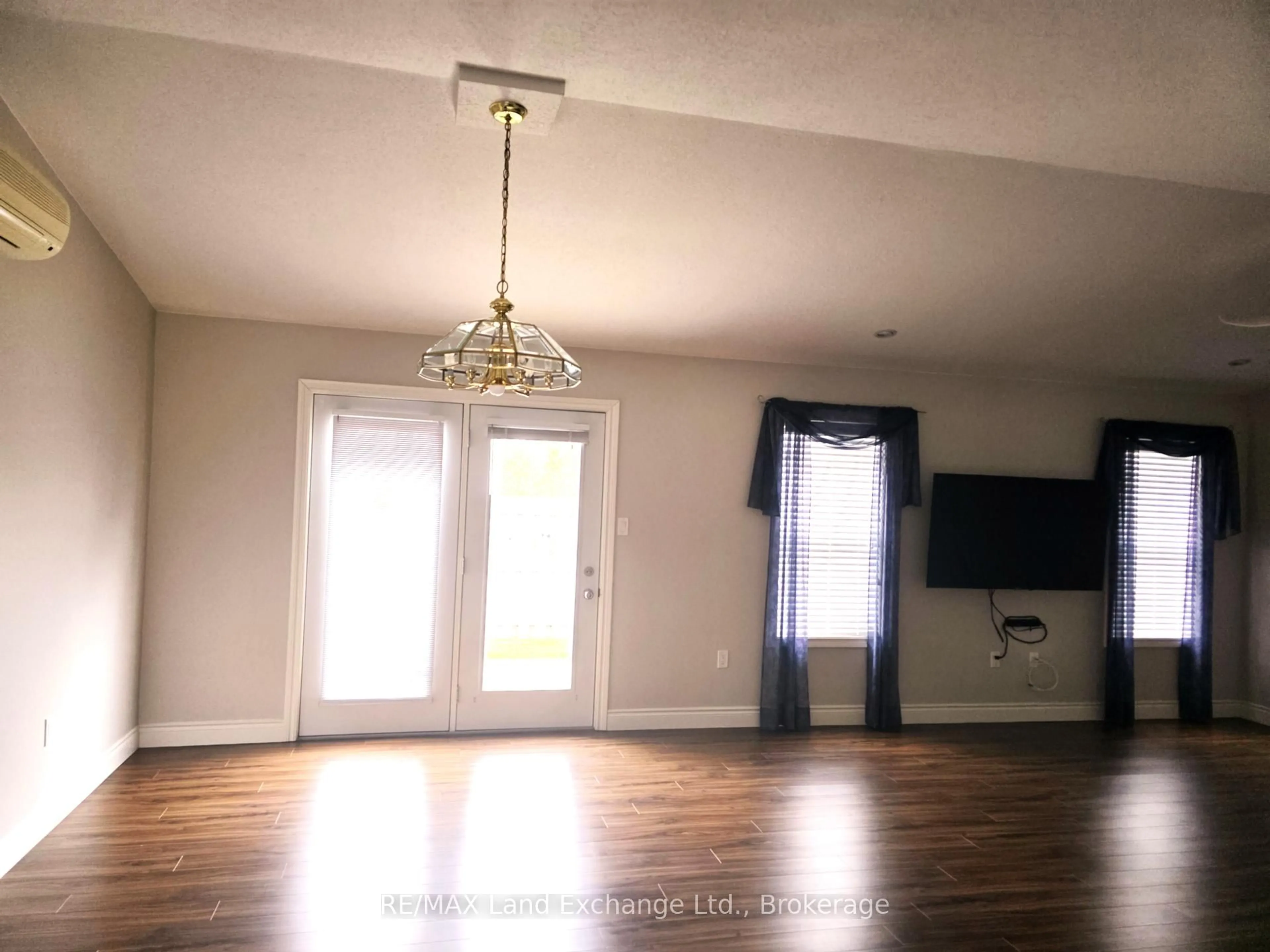 A pic of a room for 264 Saratoga Rd #1, Kincardine Ontario N2Z 0C8