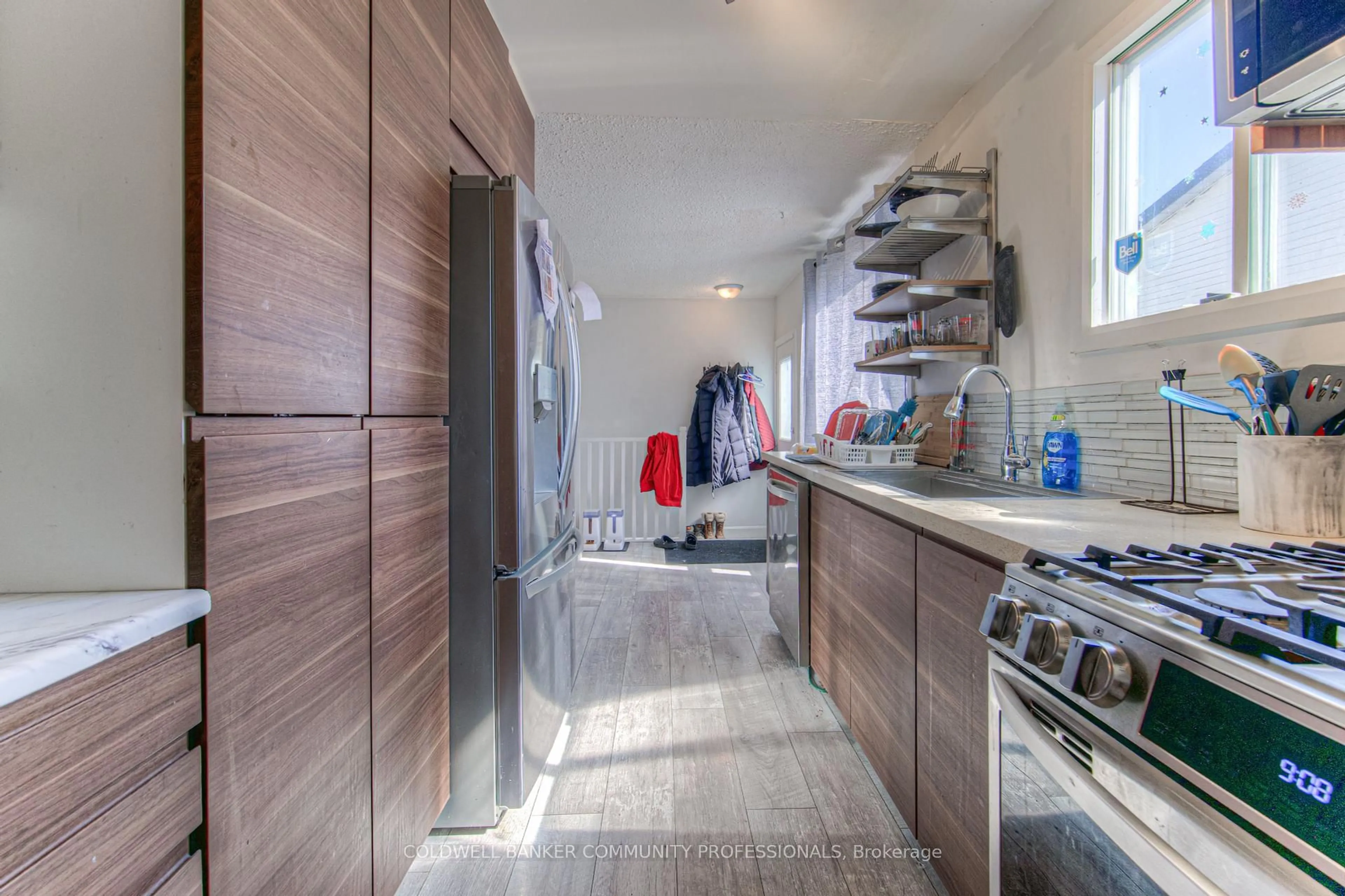 Laundry room for 10 Palomino Dr, Brantford Ontario N3P 1J7