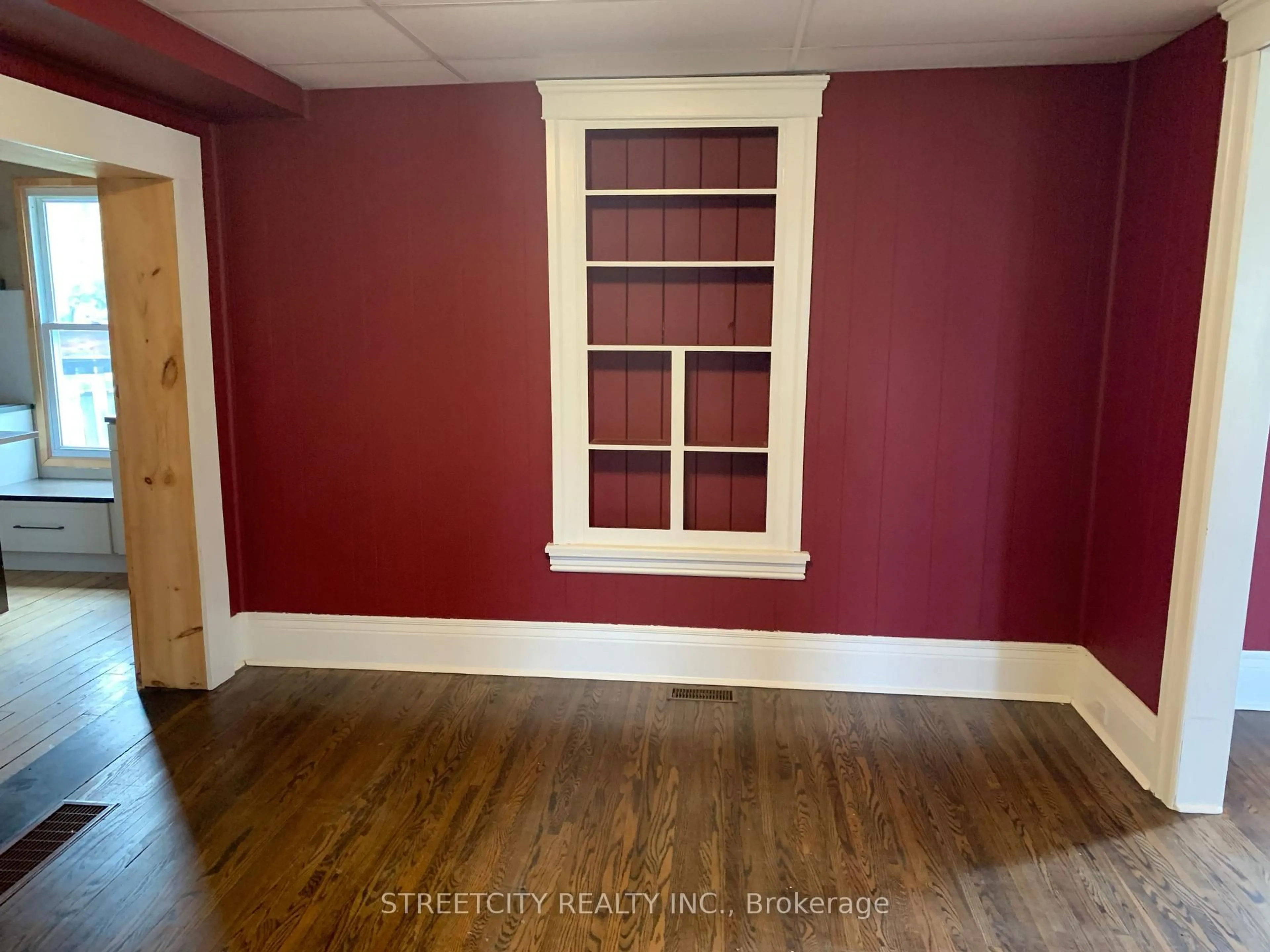 A pic of a room for 263 King St, Southwest Middlesex Ontario N0L 1M0