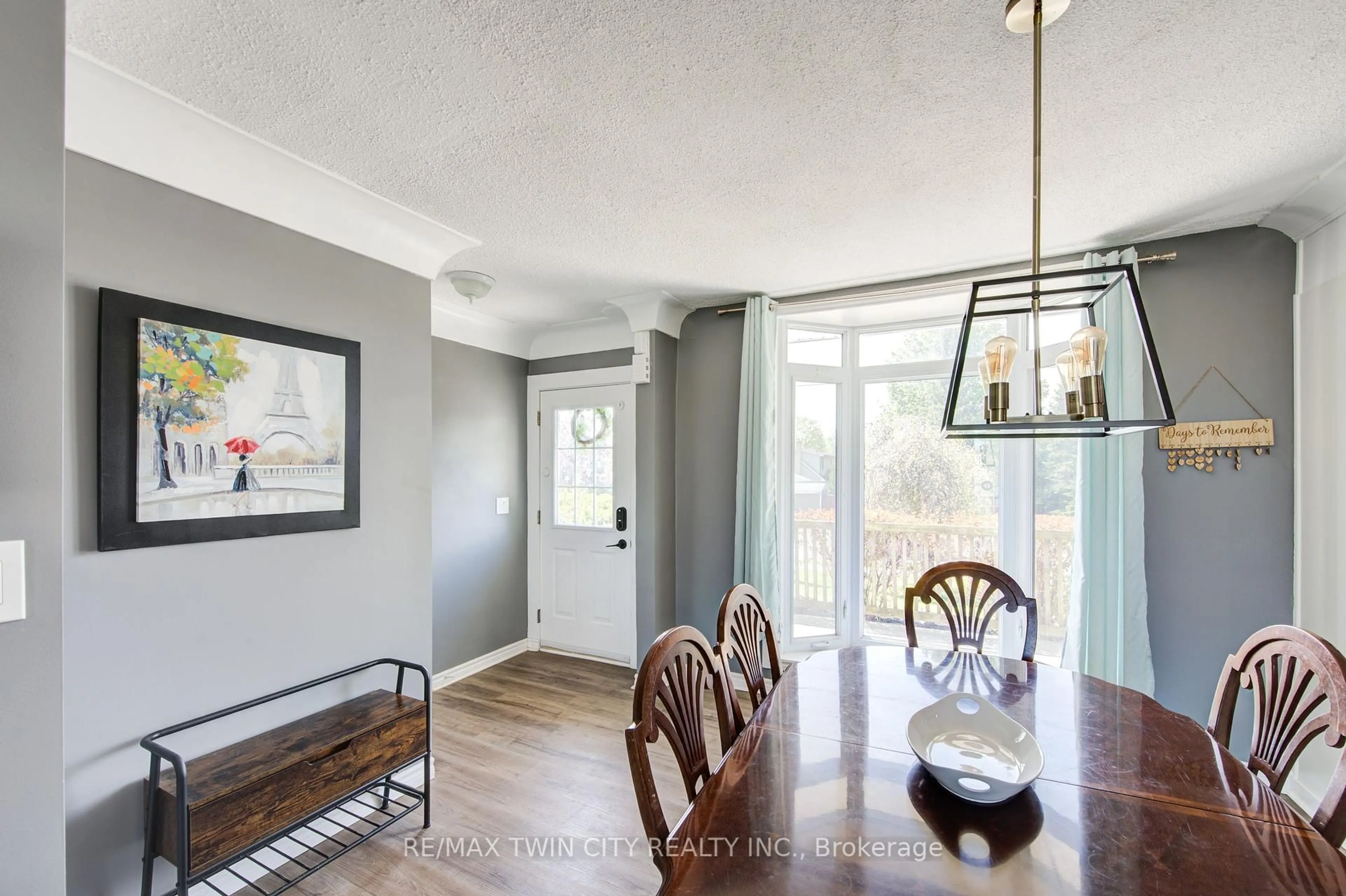 Dining room, unknown for 166 Elm St, St. Thomas Ontario N5R 1J3