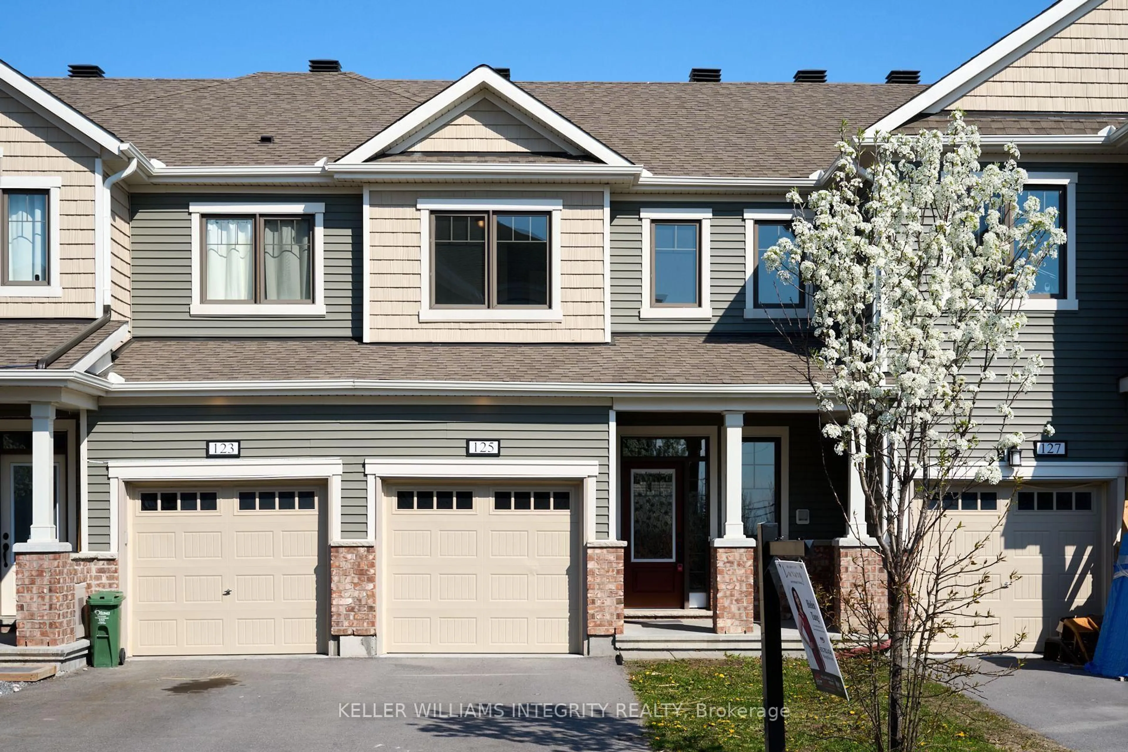 Home with brick exterior material, street for 125 Pictou Cres, Ottawa Ontario K2V 0H2