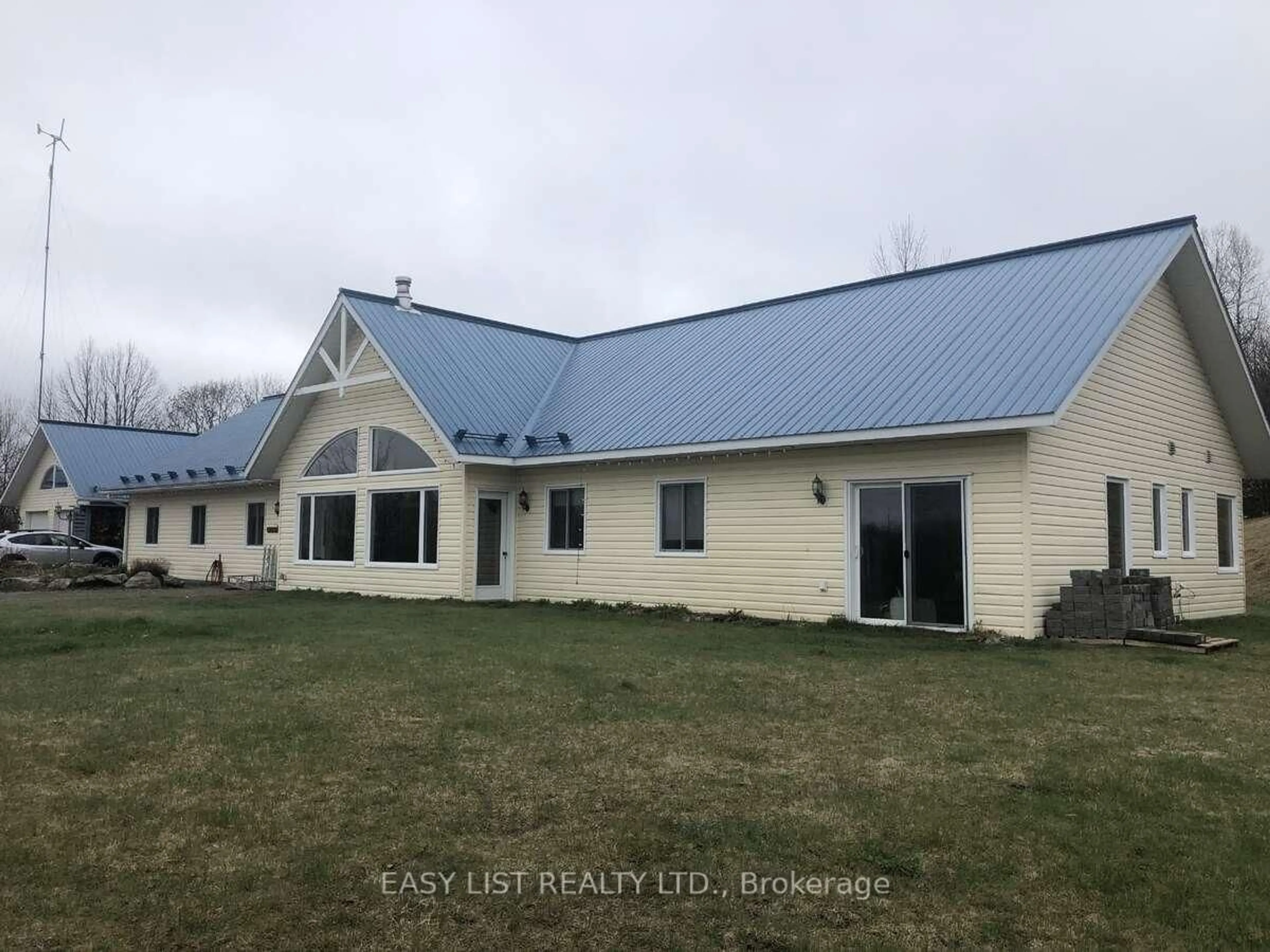 A pic from outside/outdoor area/front of a property/back of a property/a pic from drone, building for 535 Perrier Rd, Combermere Ontario K0J 1L0