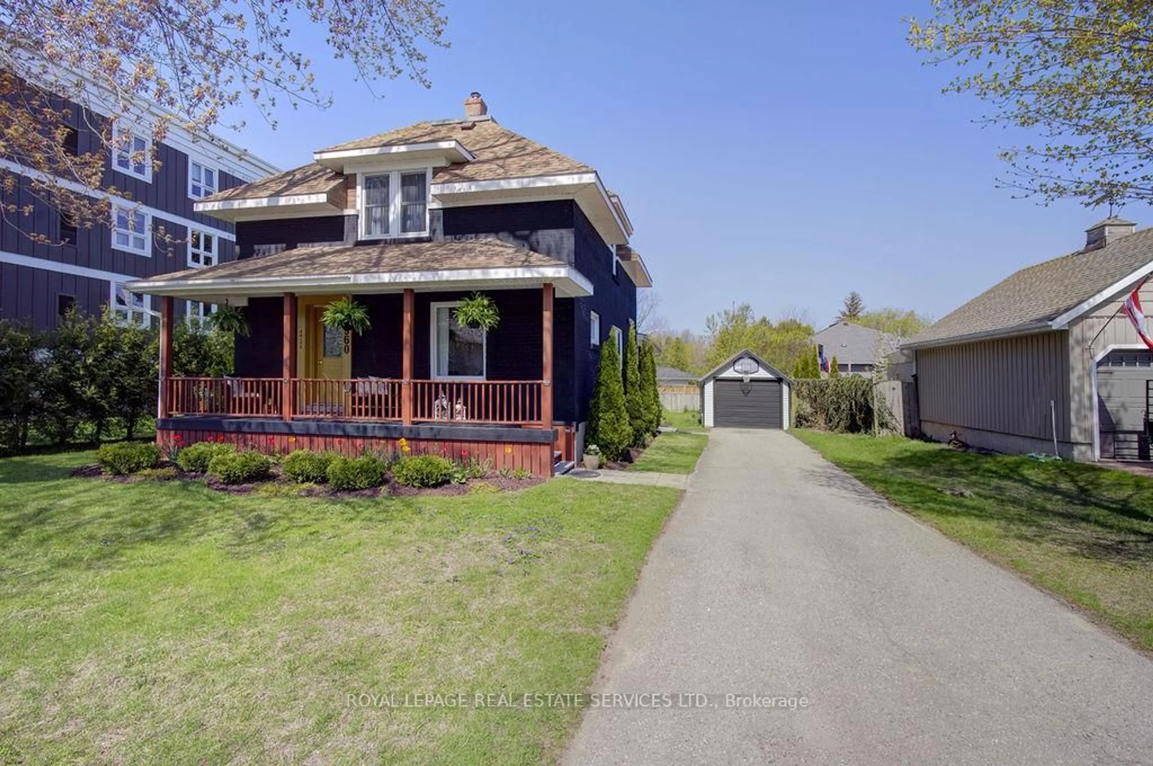 A pic from outside/outdoor area/front of a property/back of a property/a pic from drone, street for 960 Huron Terr, Kincardine Ontario N2Z 2Y1