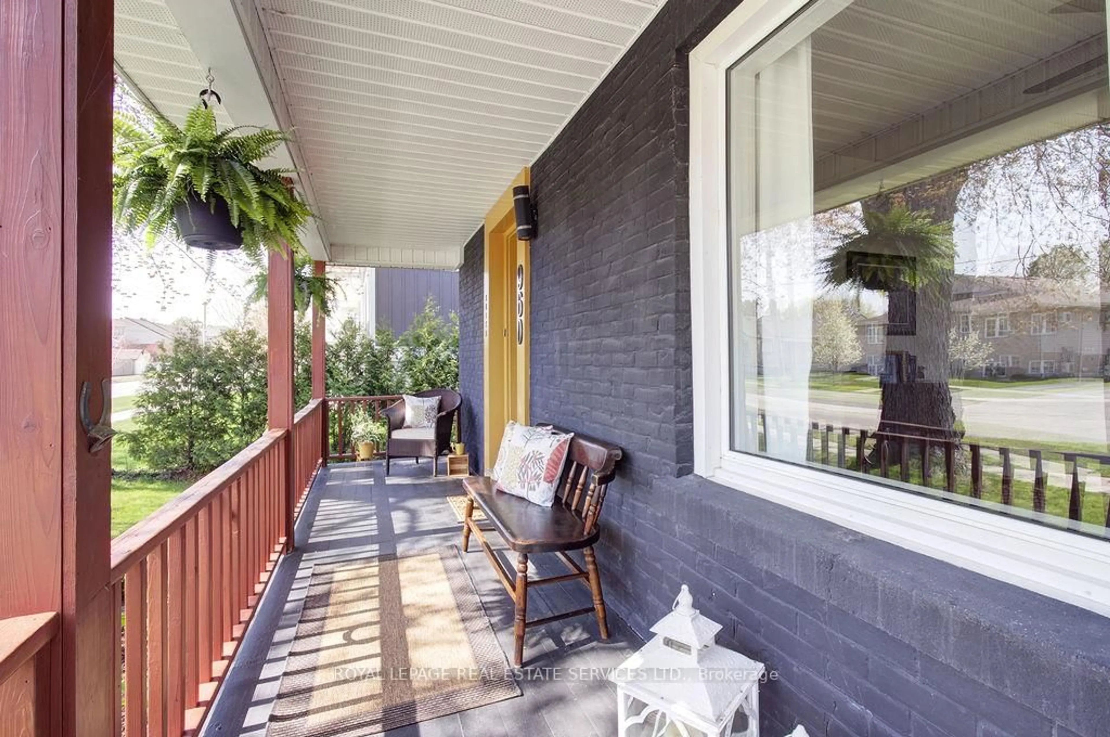 Patio, street for 960 Huron Terr, Kincardine Ontario N2Z 2Y1