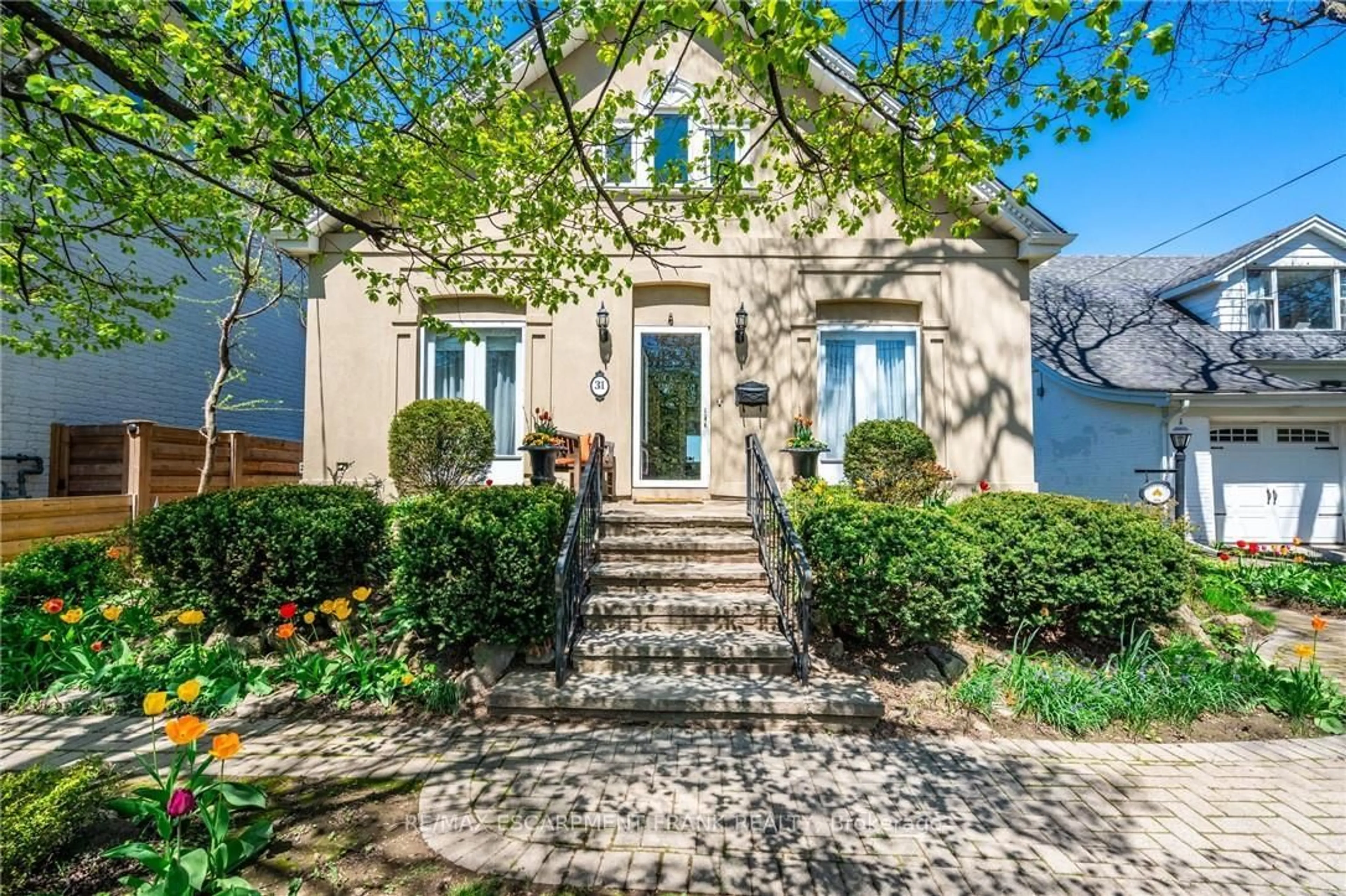 Unknown for 31 Mountain Park Ave, Hamilton Ontario L9A 1A1
