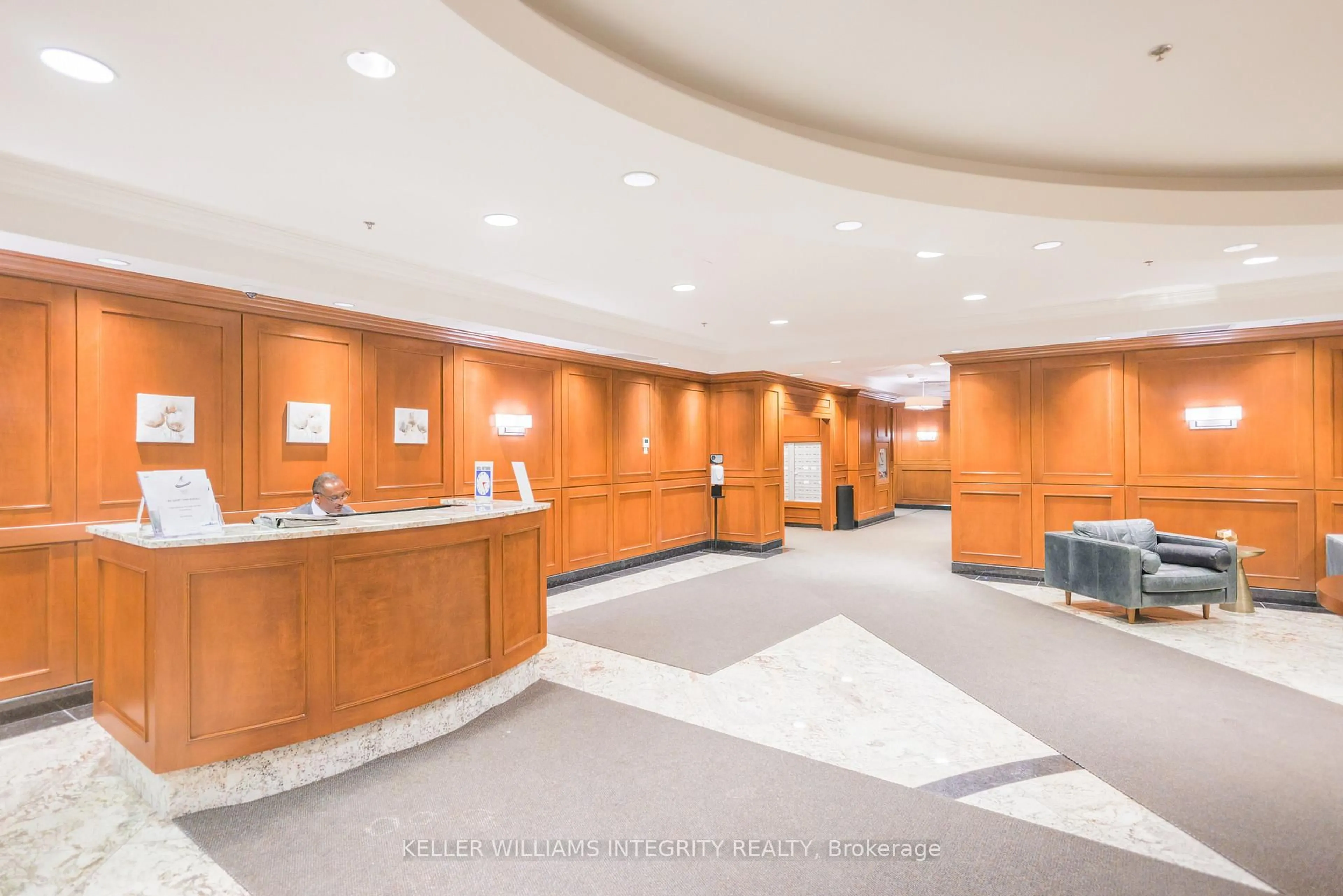 Lobby for 195 Besserer St #2604, Ottawa Ontario K1N 0B6