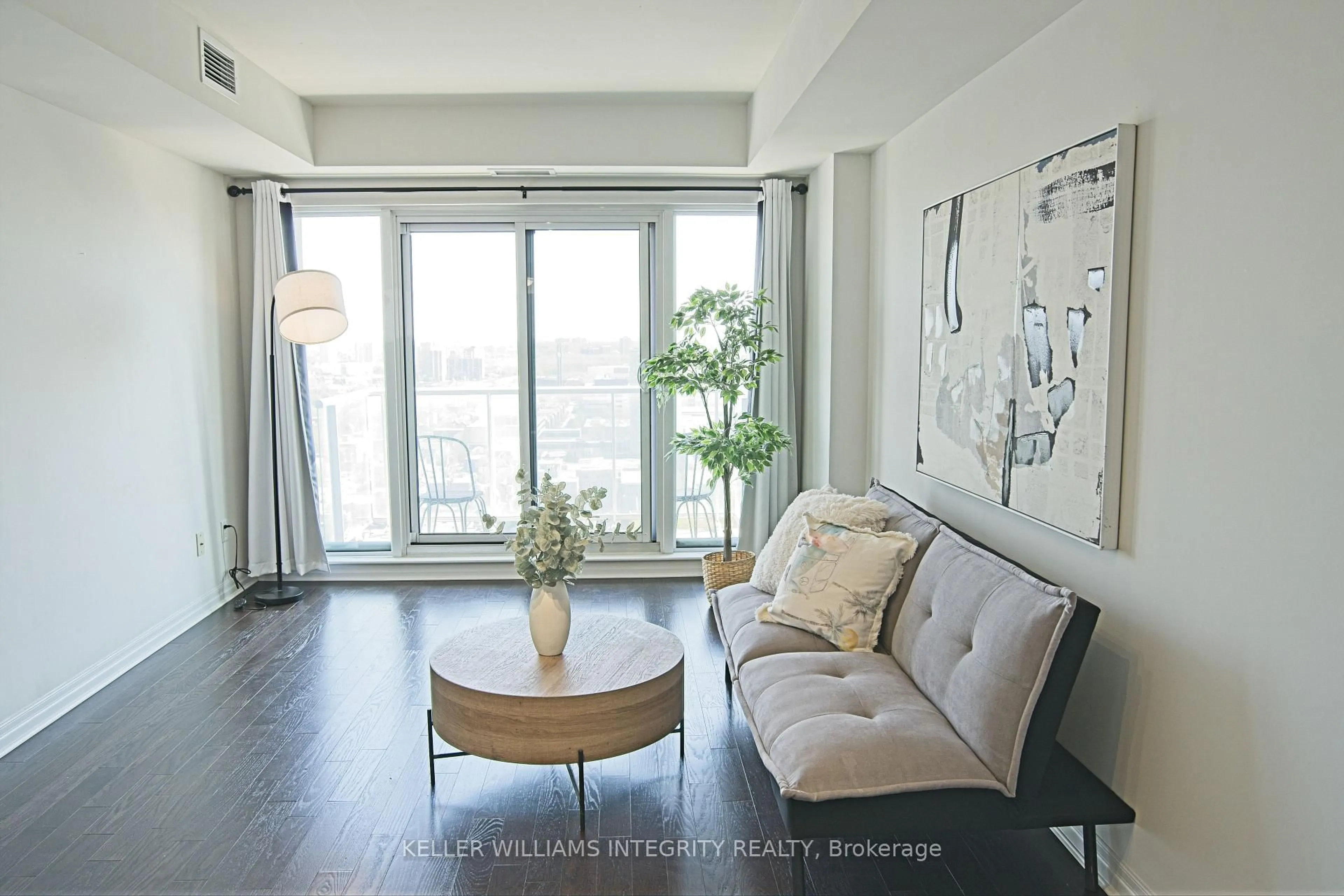 Living room with furniture, wood/laminate floor for 195 Besserer St #2604, Ottawa Ontario K1N 0B6