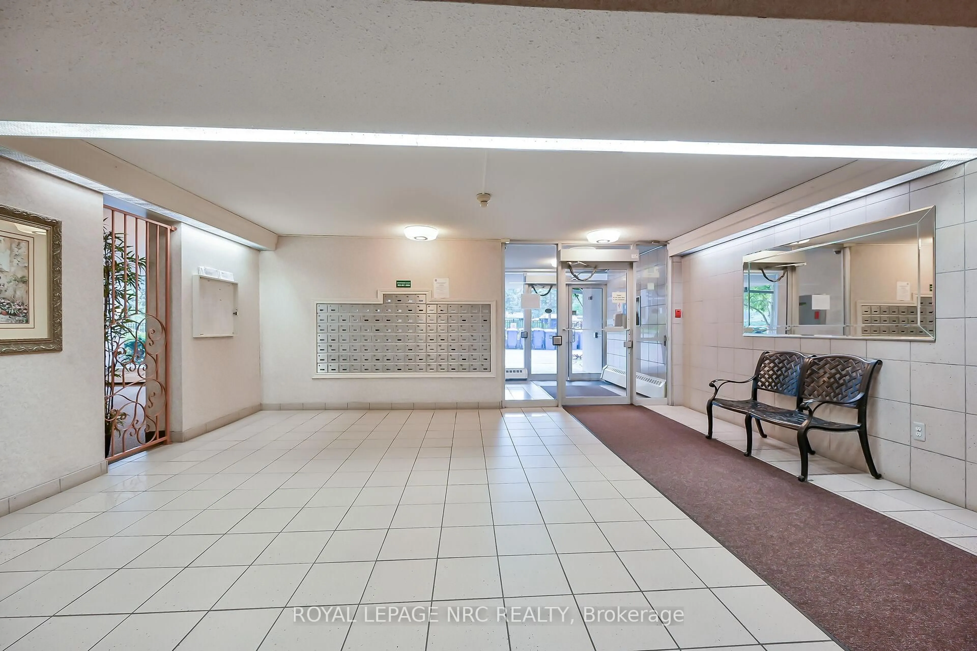 Lobby for 1968 Main St #303, Hamilton Ontario L8S 1J7