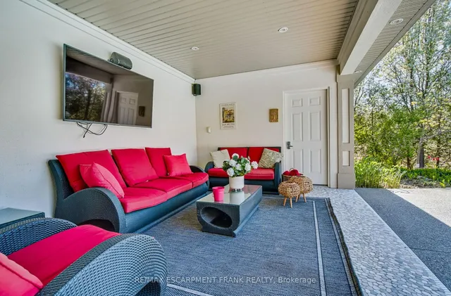 Additional property image - 59 Elodia Crt