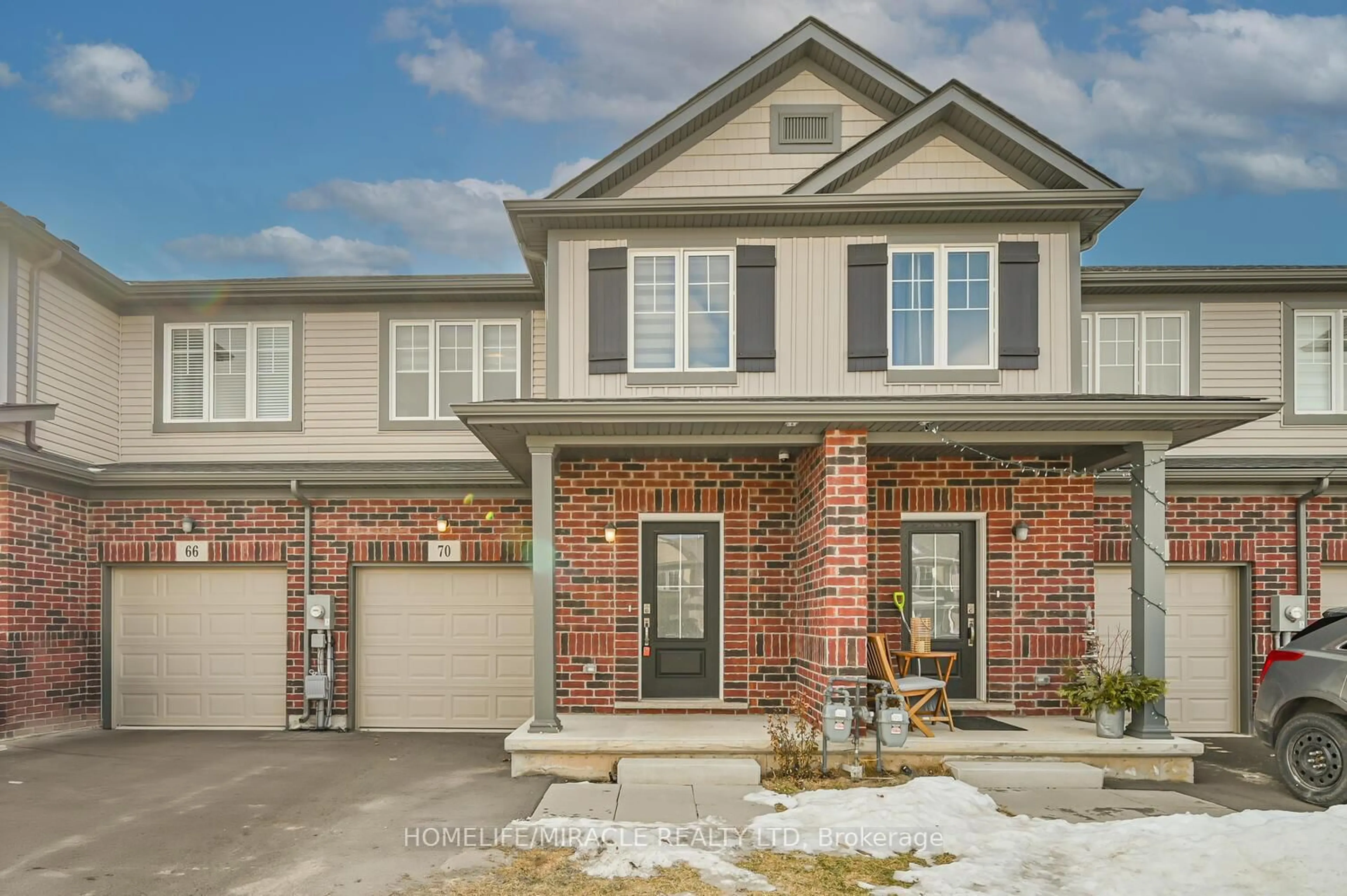 Home with brick exterior material, street for 70 Alicia Cres, Thorold Ontario L3C 7M5