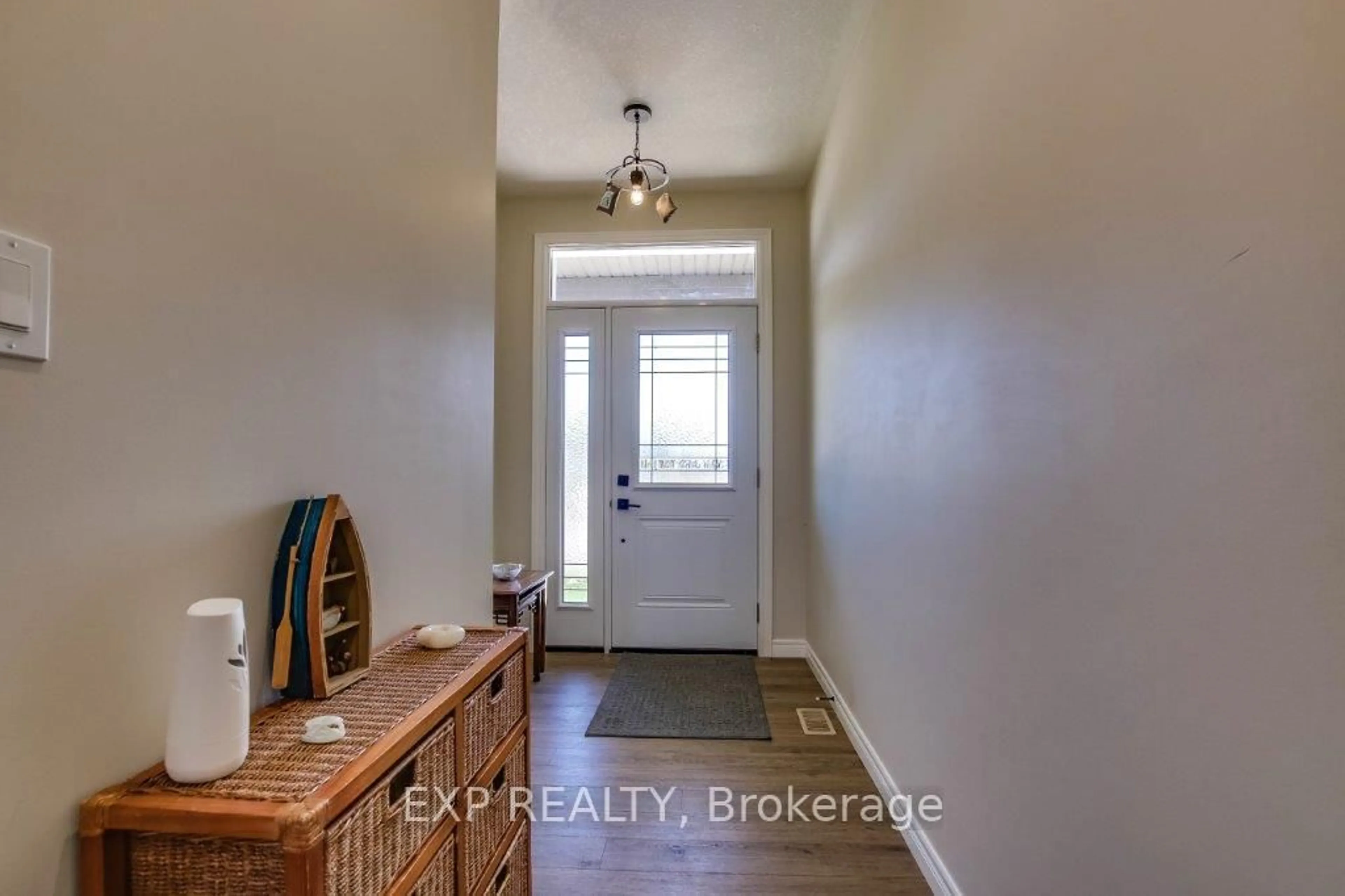 Indoor entryway for 16 Pintail Lane, Norfolk Ontario N0E 1M0