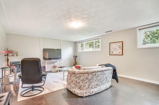 Additional property image - 129 ONEIDA Blvd