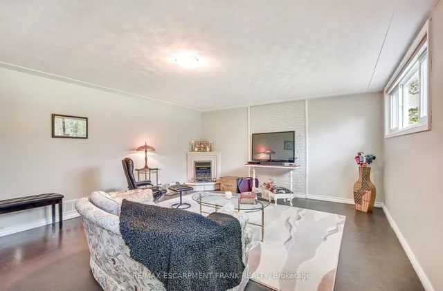 Additional property image - 129 ONEIDA Blvd