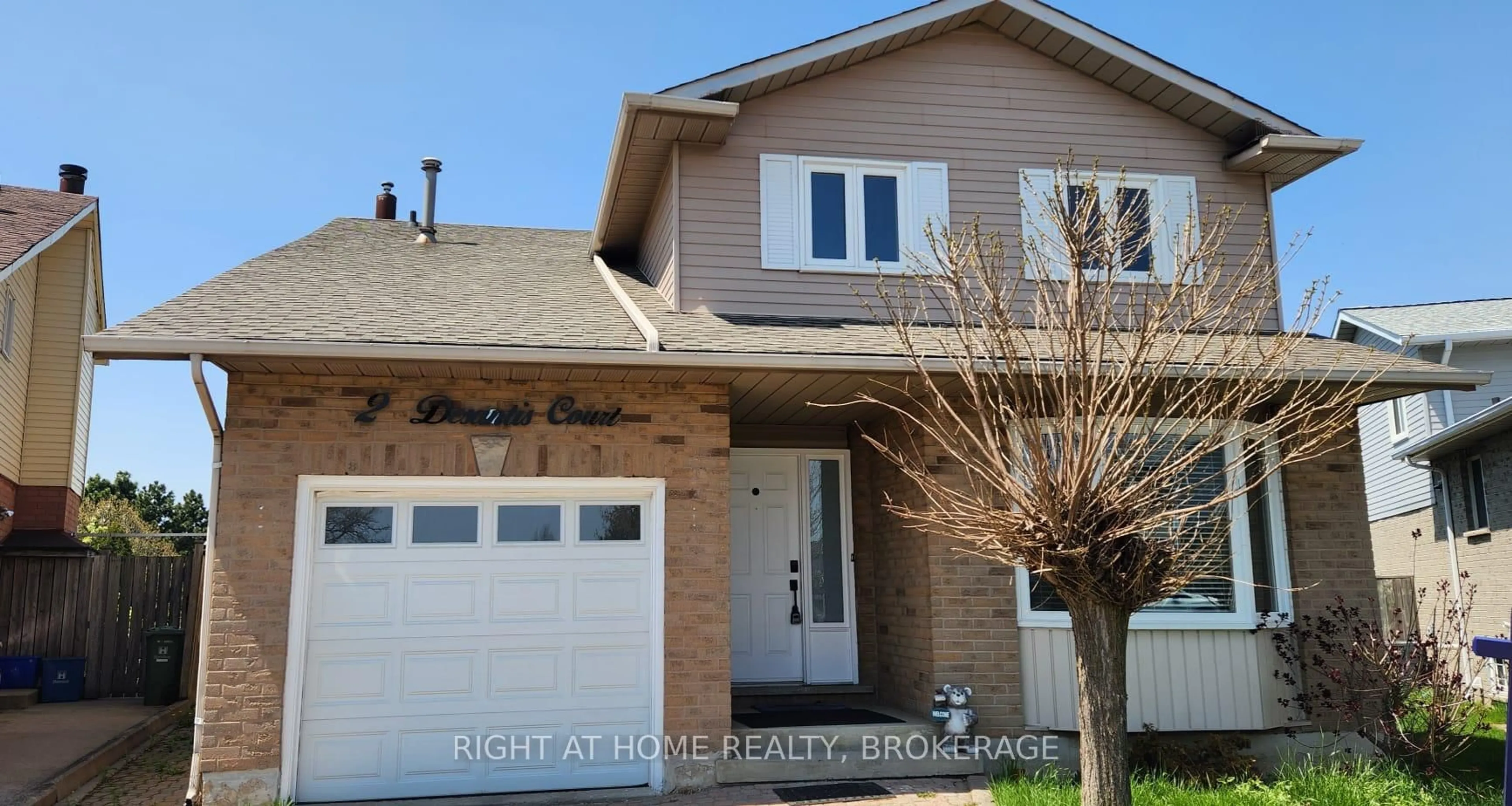 Home with vinyl exterior material, street for 2 Desantis Crt, Hamilton Ontario L8W 3A9