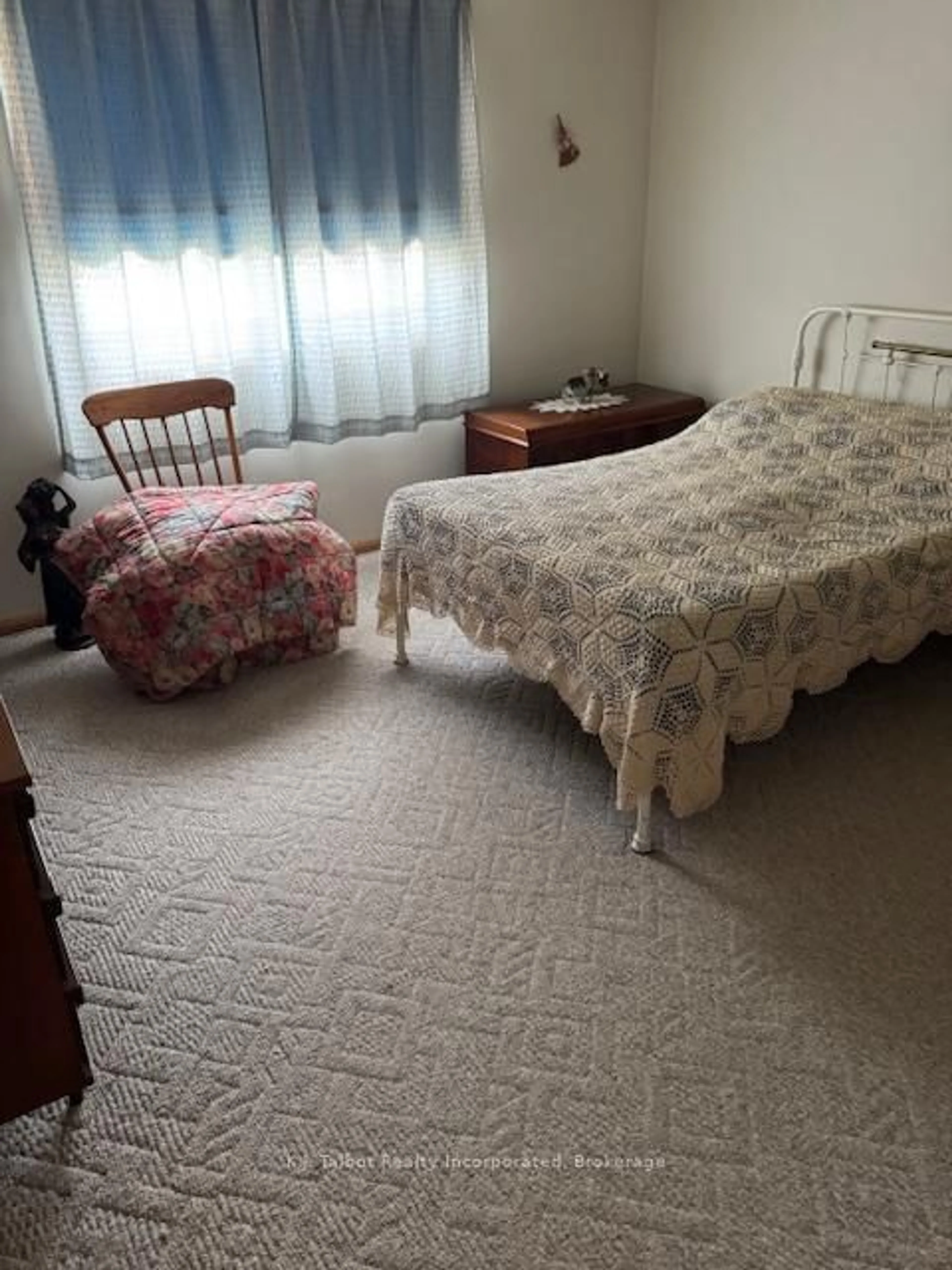 A pic of a room for 24 Main St. S. St, Bluewater Ontario N0M 1G0