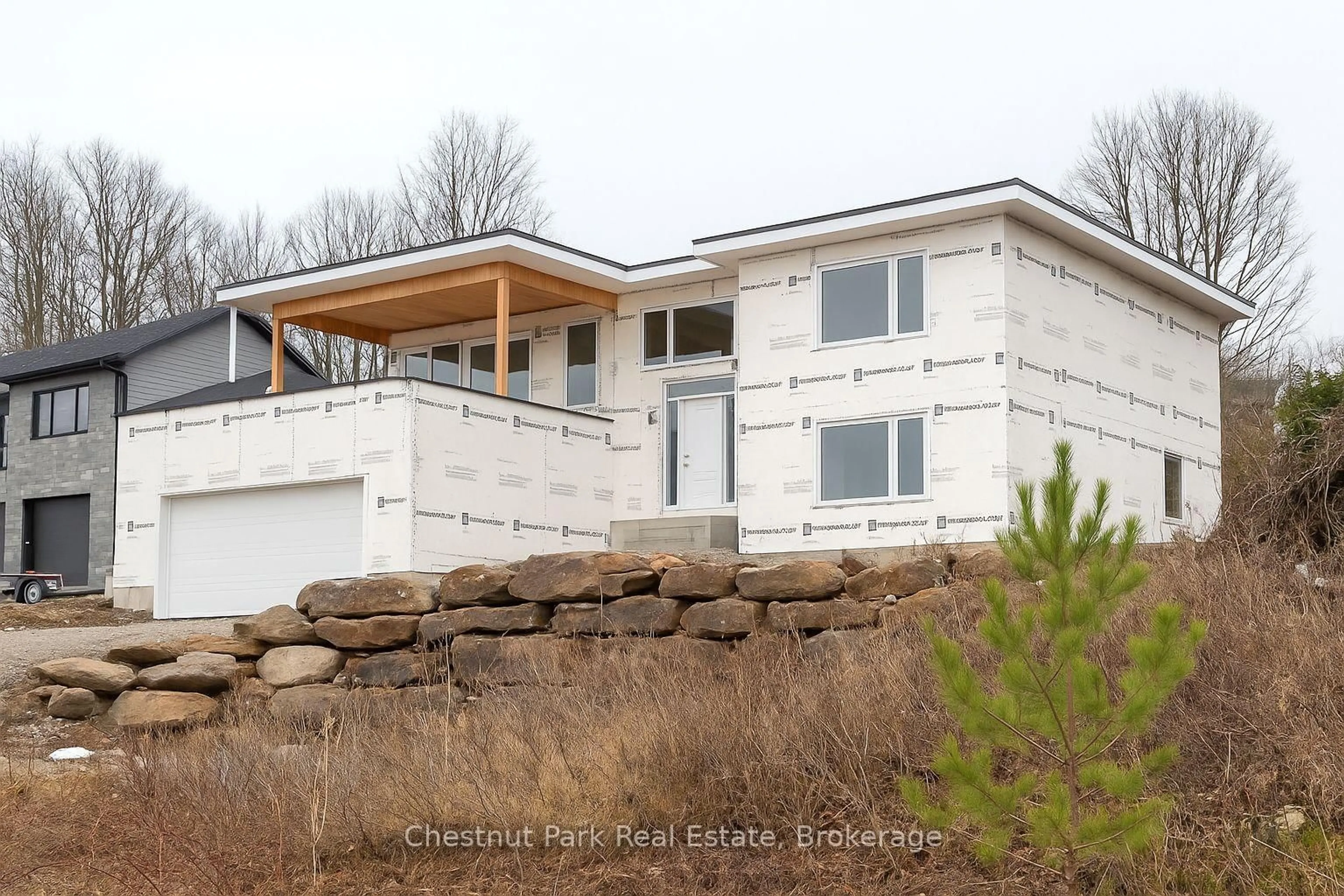Home with vinyl exterior material, building for 452 Surrey Dr, North Bay Ontario P1C 1E7