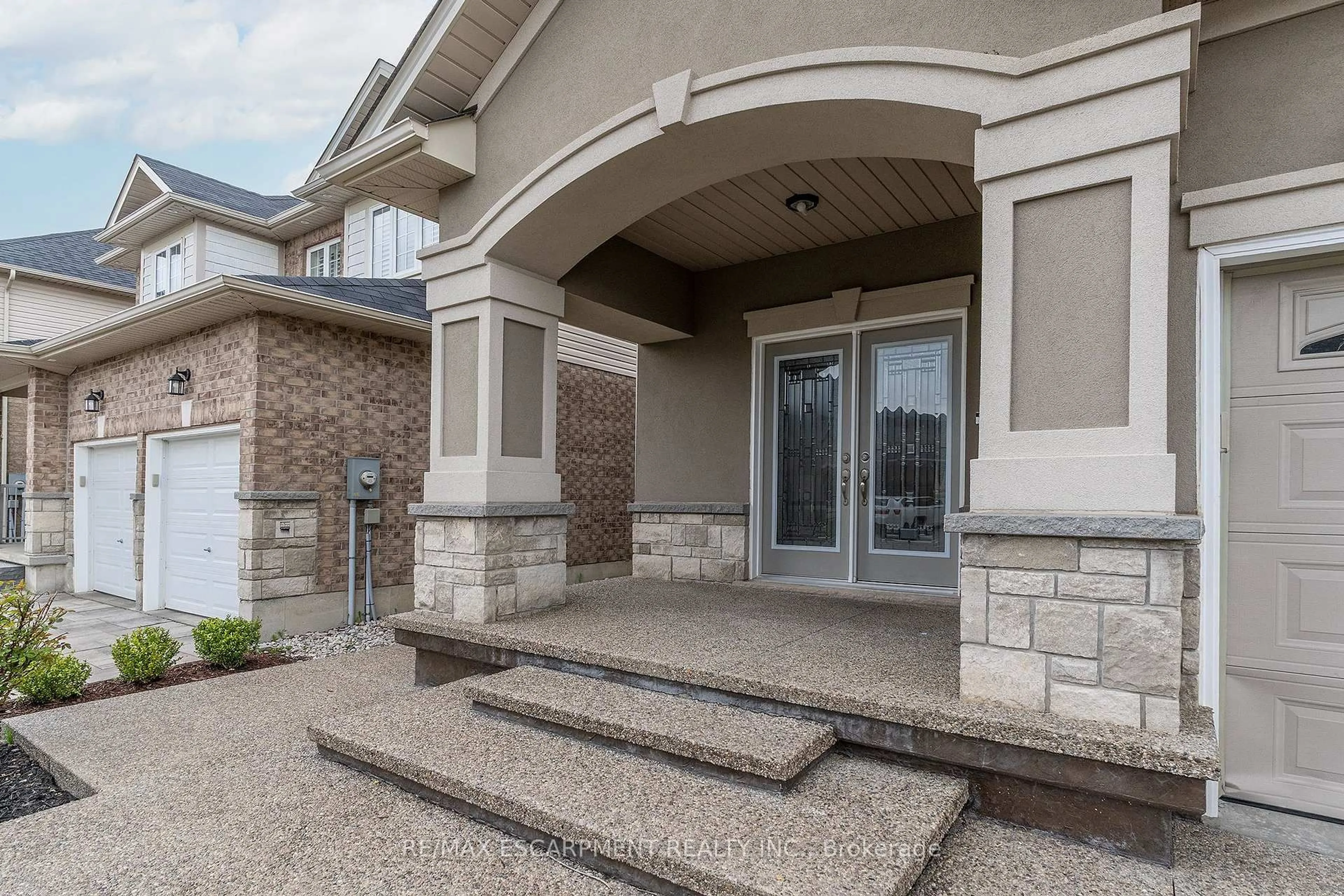Unknown for 24 Dunvegan Pl, Hamilton Ontario L9B 0H5