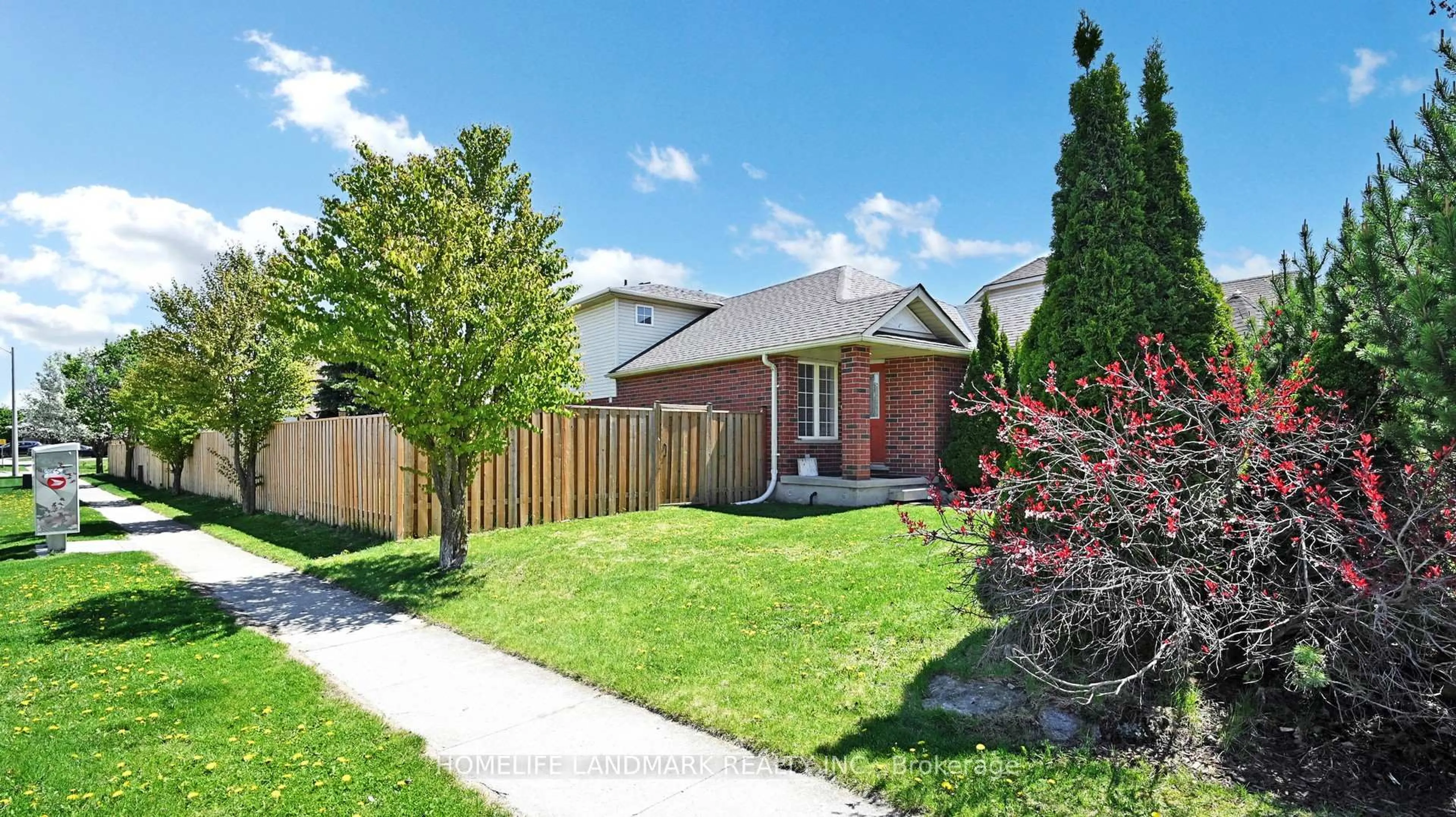 Home with brick exterior material, street for 84 Hawkins Dr, Cambridge Ontario N1T 2A3