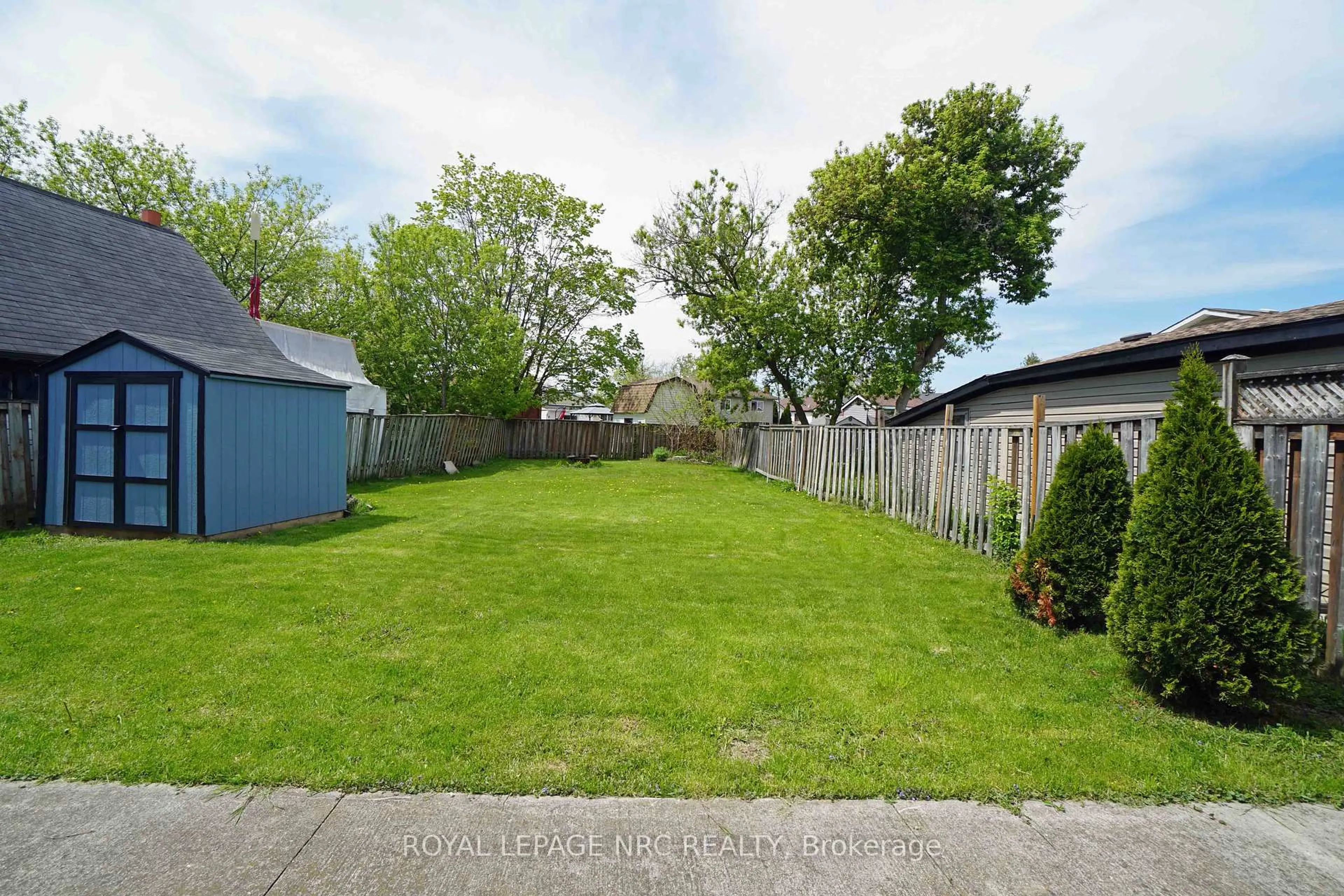 Unknown for 228 Pelham Rd, St. Catharines Ontario L2S 1X6