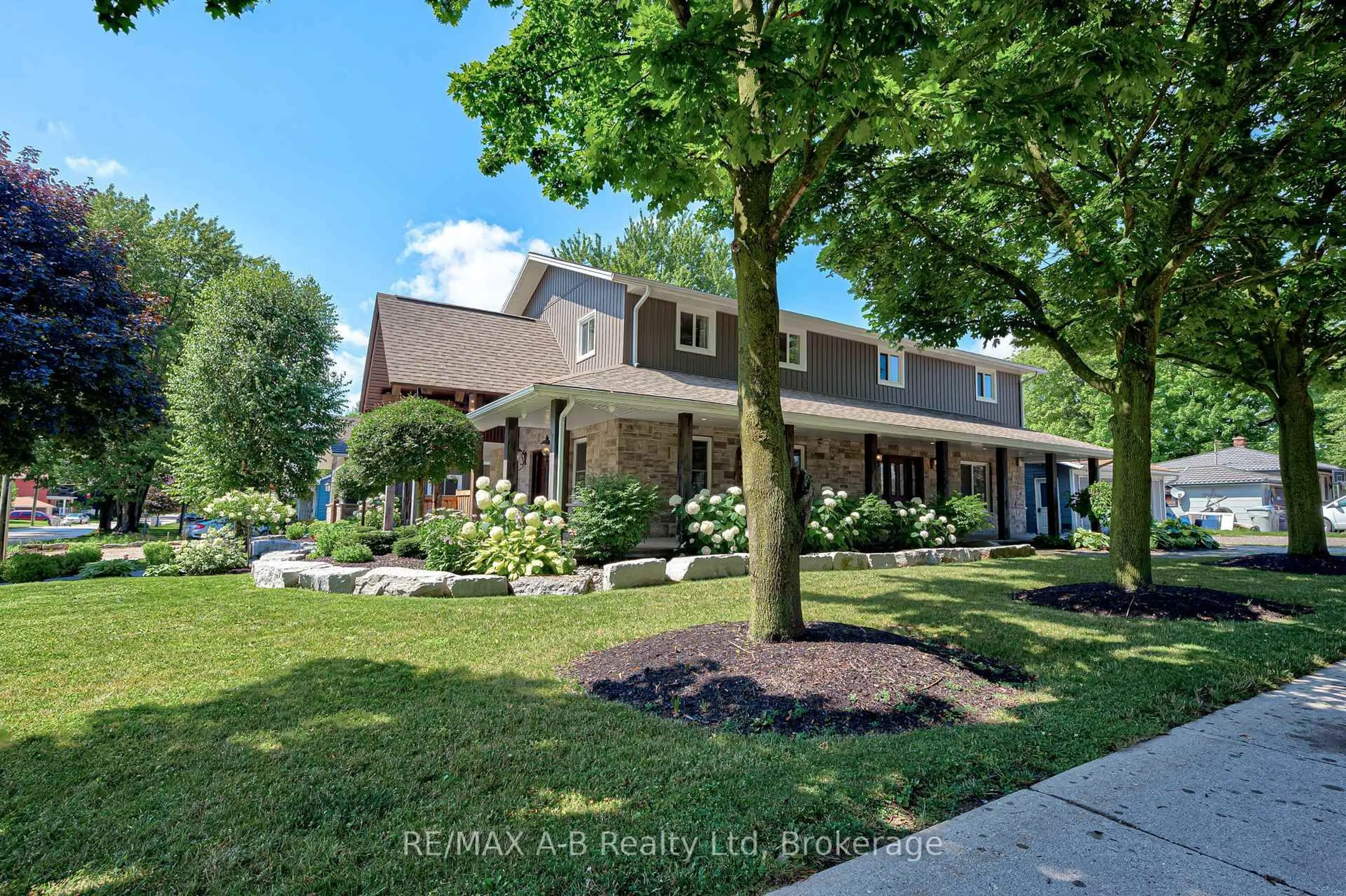 A pic from outside/outdoor area/front of a property/back of a property/a pic from drone, street for 197 Trafalgar St, West Perth Ontario N0K 1N0