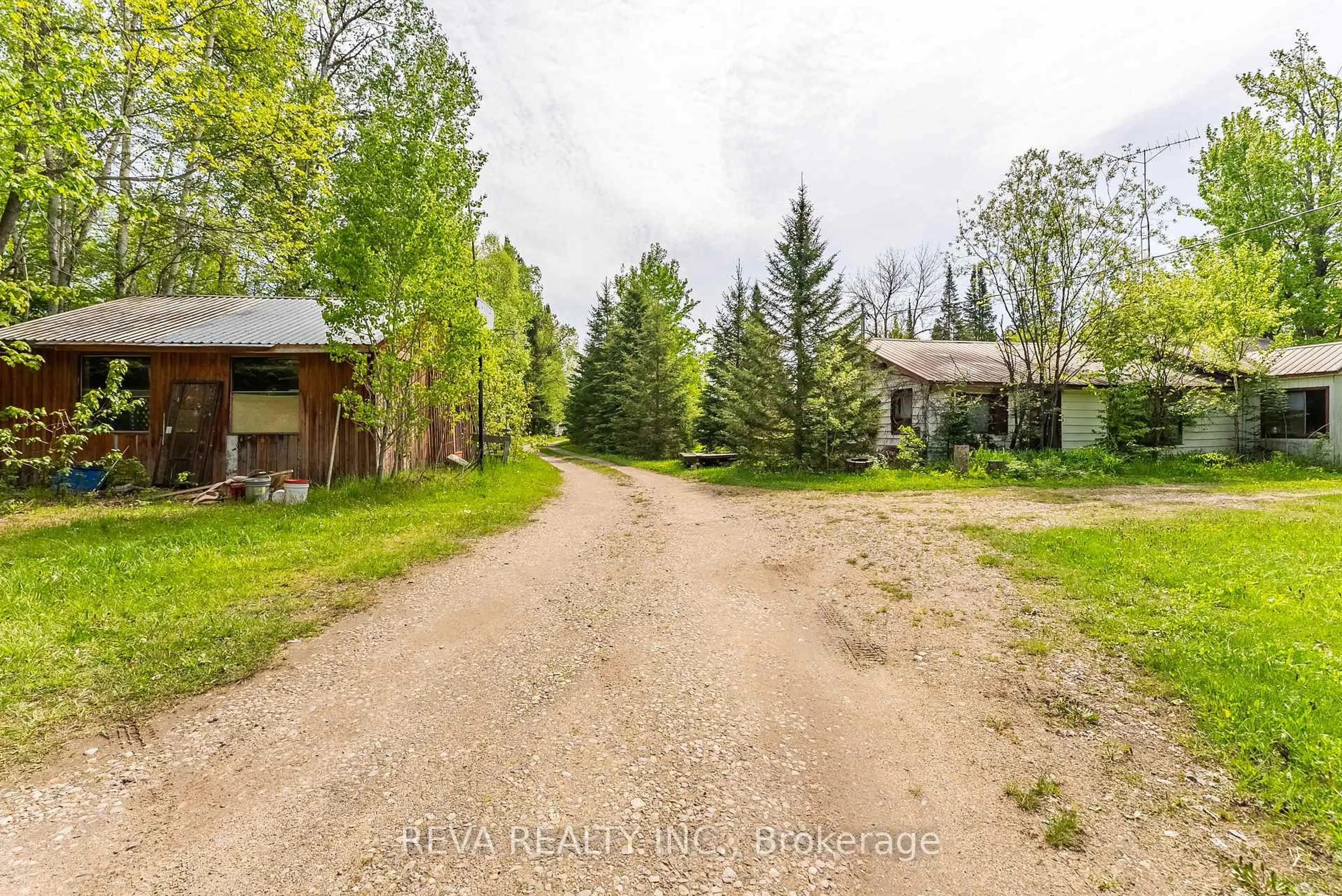 A pic from outside/outdoor area/front of a property/back of a property/a pic from drone, street for 1535 North Baptiste Lake Rd, Bancroft Ontario K0L 1C0