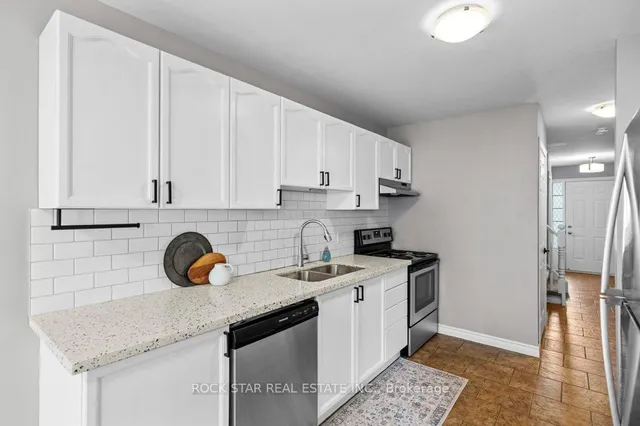 Additional image 27 of 28 Vennio Lane
