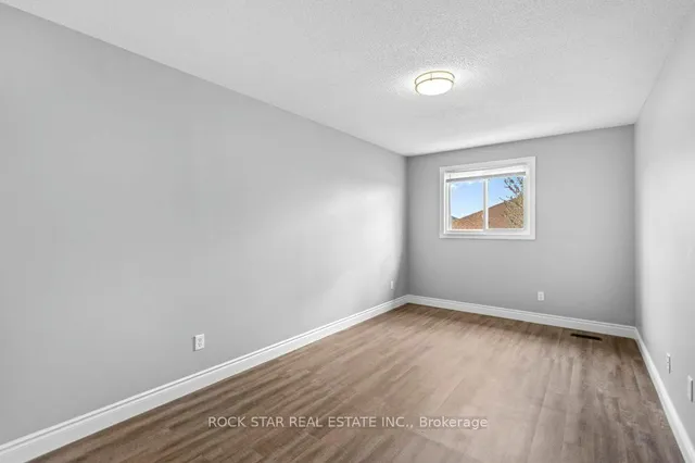 Additional image 11 of 28 Vennio Lane