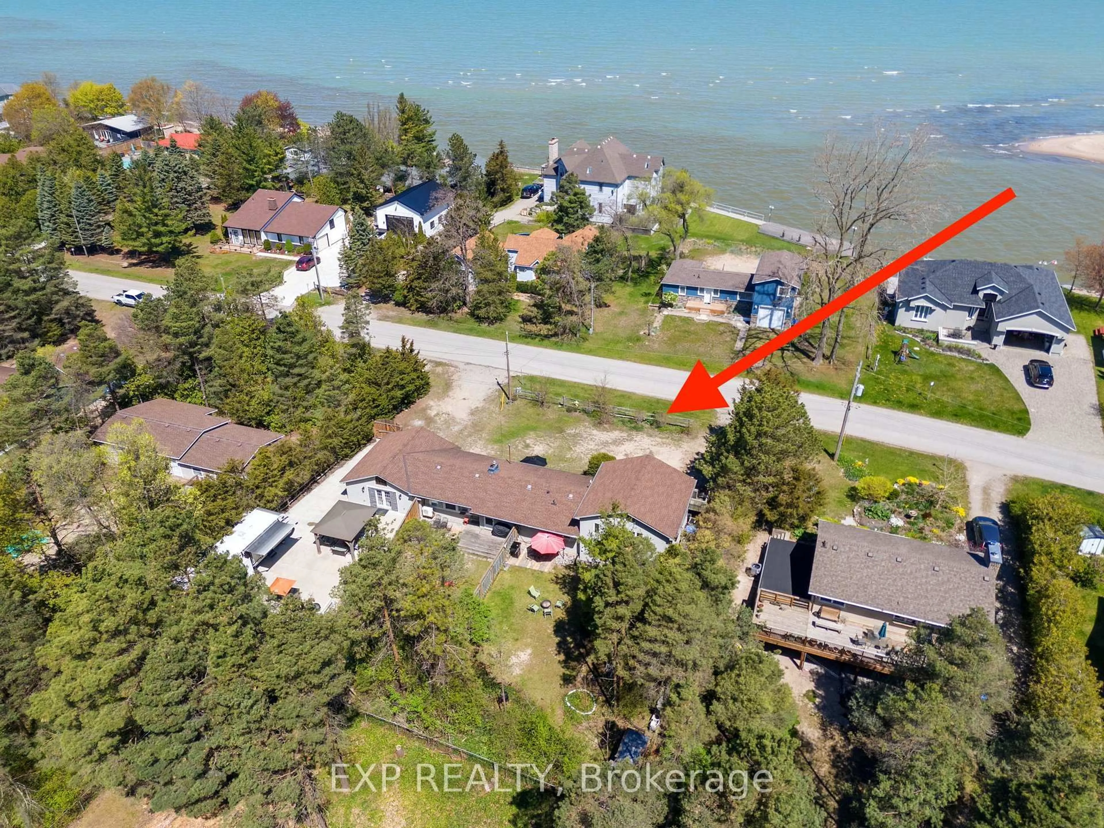 A pic from outside/outdoor area/front of a property/back of a property/a pic from drone, water/lake/river/ocean view for 7495 Dune Dr, Lambton Shores Ontario N0M 2L0