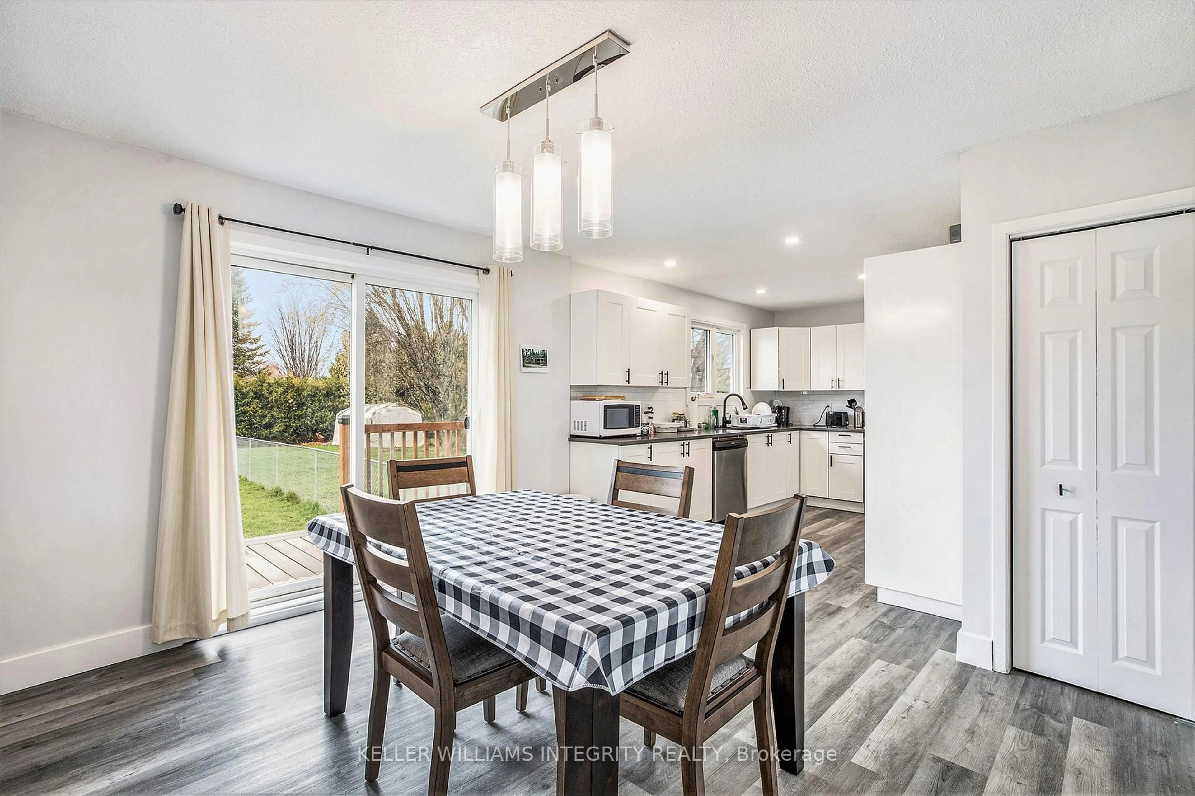 Unknown for 22 Dollard St, Russell Ontario K0A 1W0