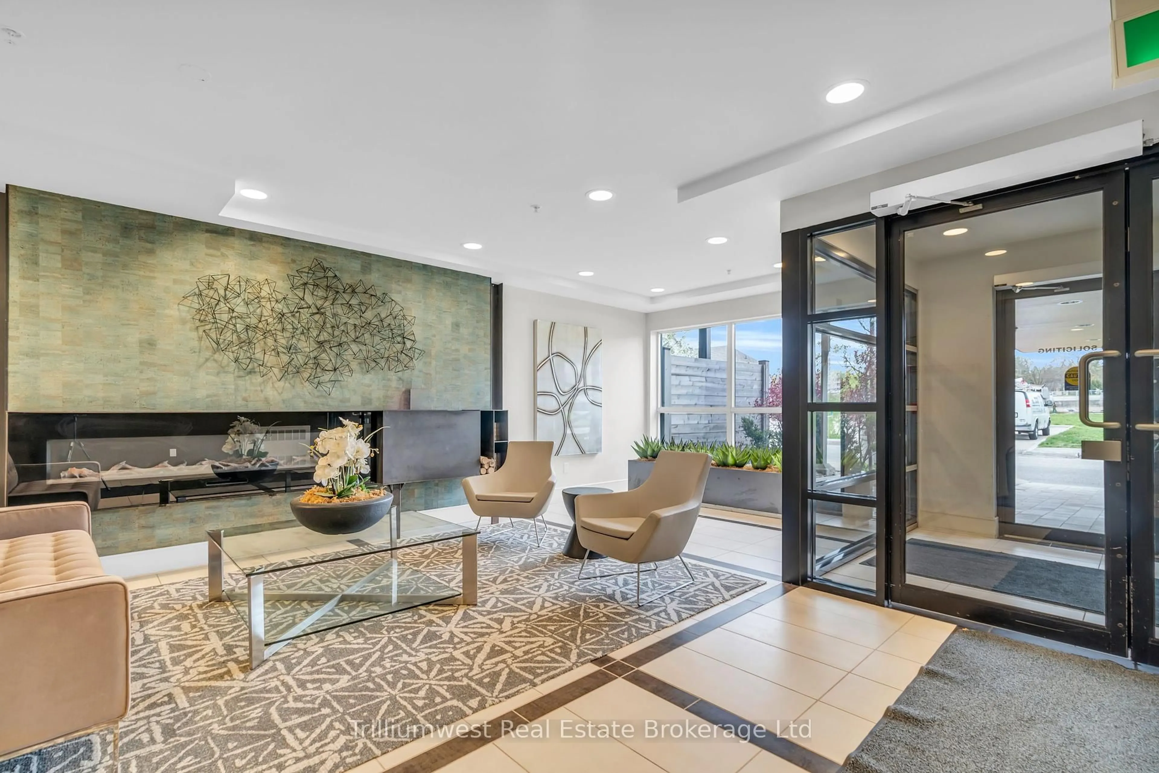 Indoor foyer for 155 St Leger St #412, Kitchener Ontario N2H 0B9