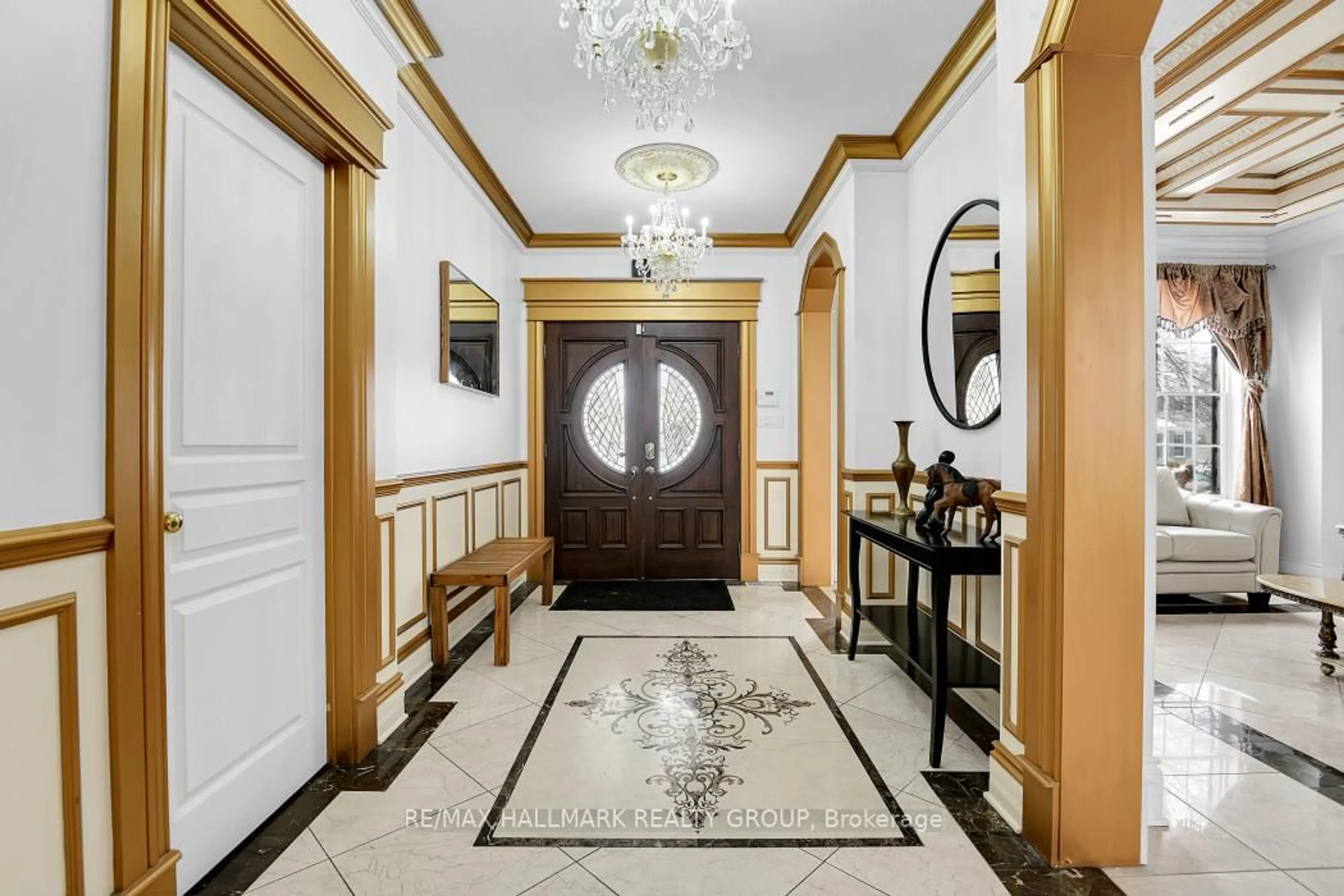 Indoor foyer for 3 Wersch Lane, Ottawa Ontario K2J 5E4