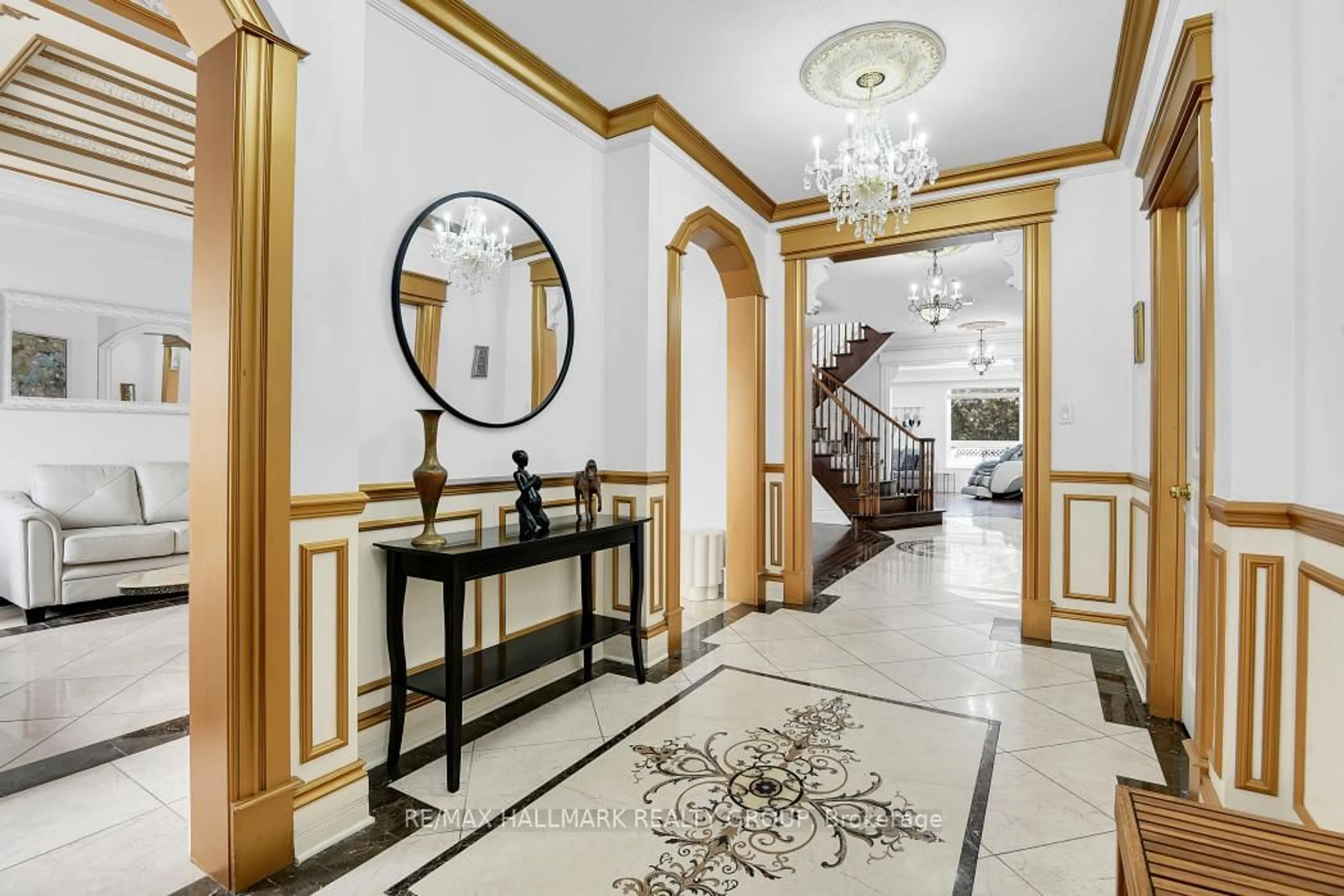 Indoor foyer for 3 Wersch Lane, Ottawa Ontario K2J 5E4