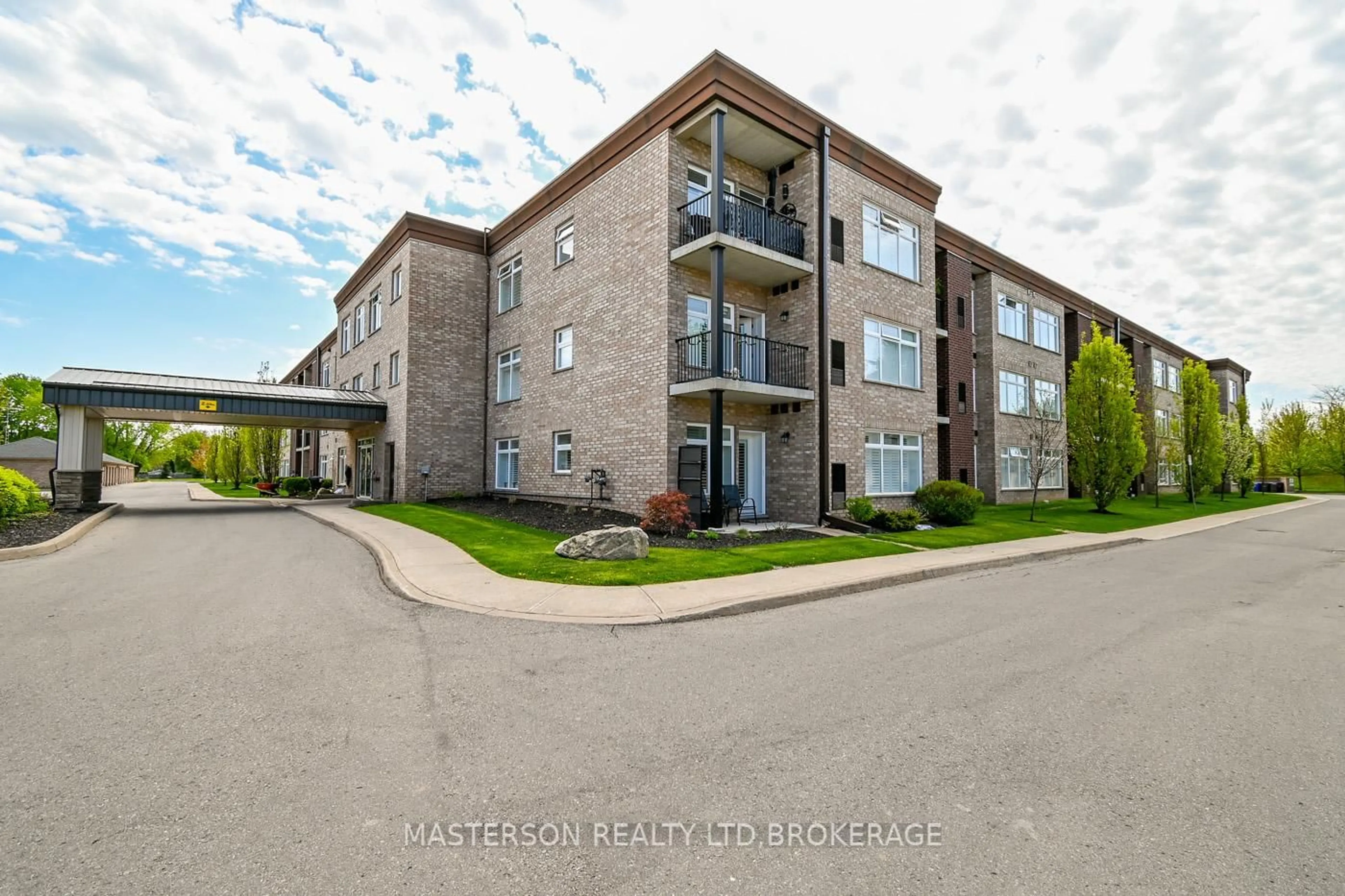 A pic from outside/outdoor area/front of a property/back of a property/a pic from drone, unknown for 4644 Pettit Ave #203, Niagara Falls Ontario L2E 6L5