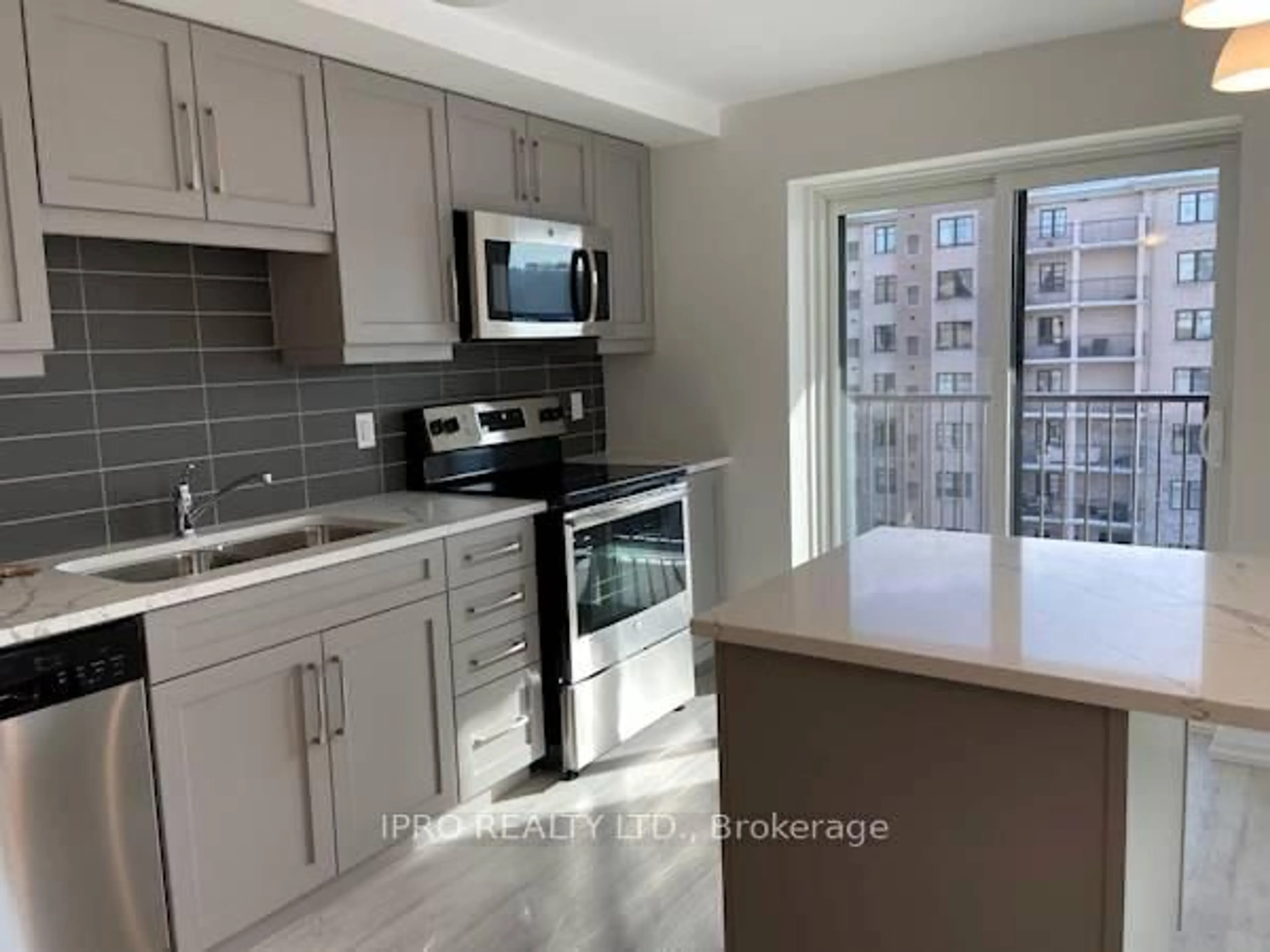 Standard kitchen, unknown for 778 Laurelwood Dr #613, Waterloo Ontario N2V 0G3