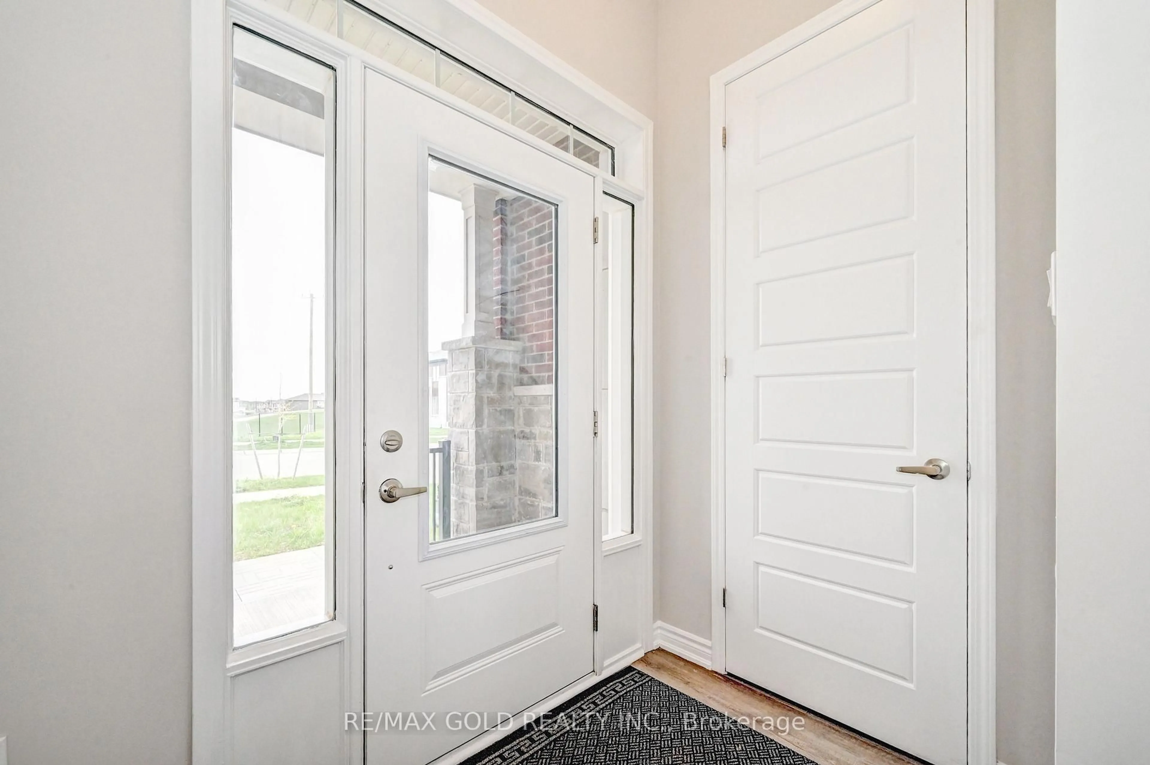 Indoor entryway for 104 Forestwalk St, Kitchener Ontario N2R 0S9