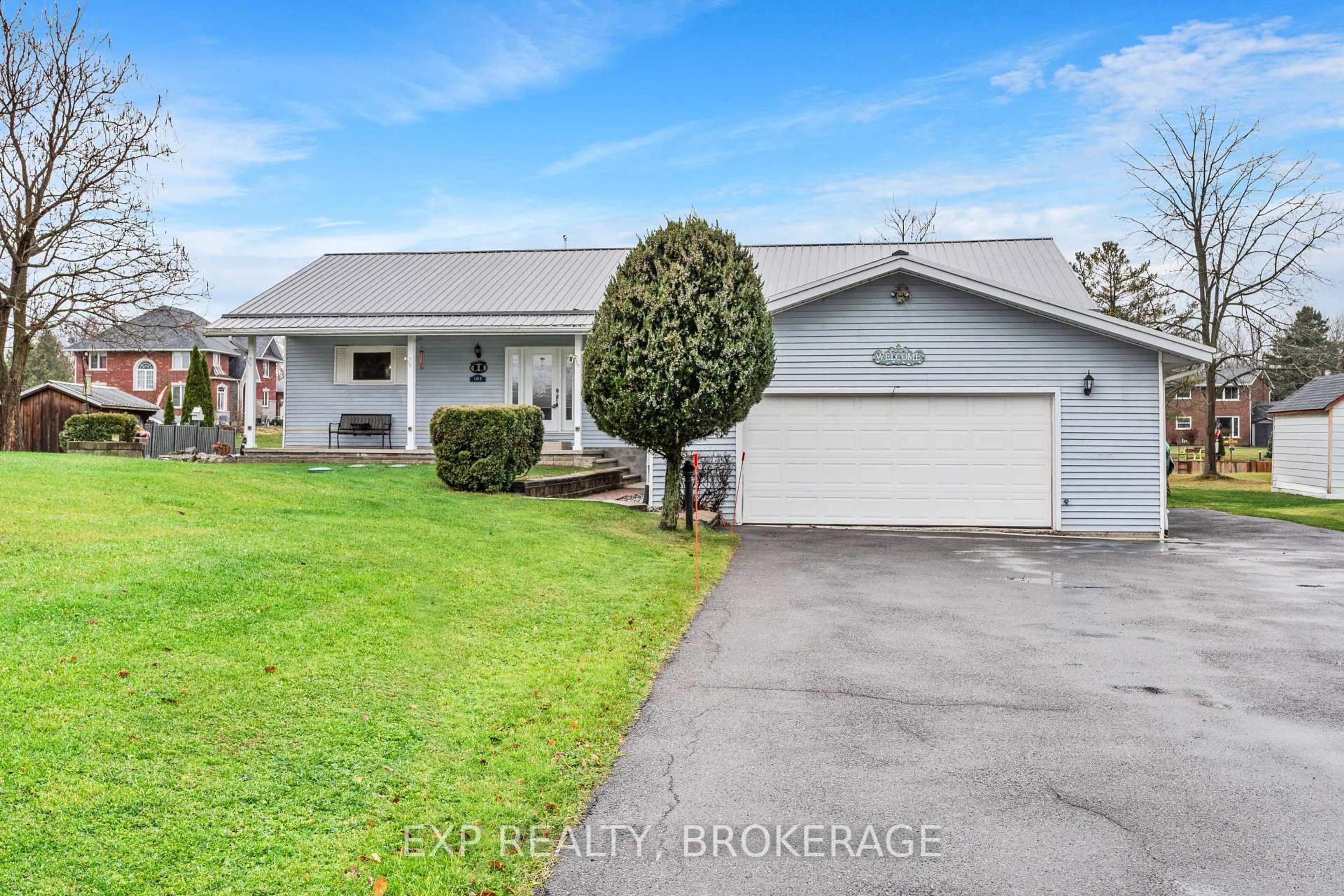 A pic from outside/outdoor area/front of a property/back of a property/a pic from drone, water/lake/river/ocean view for 103 WILLOWBANK Rd, Front of Leeds & Seeleys Bay Ontario K7G 2V5