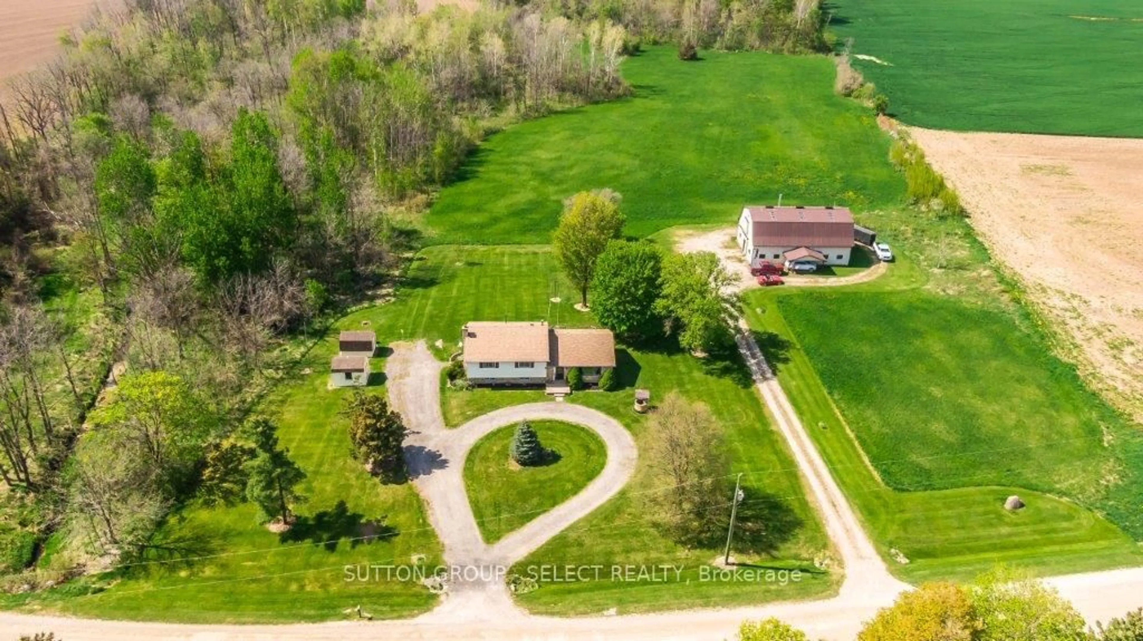 A pic from outside/outdoor area/front of a property/back of a property/a pic from drone, water/lake/river/ocean view for 17750 WYTON Dr, Thames Centre Ontario N0M 2P0