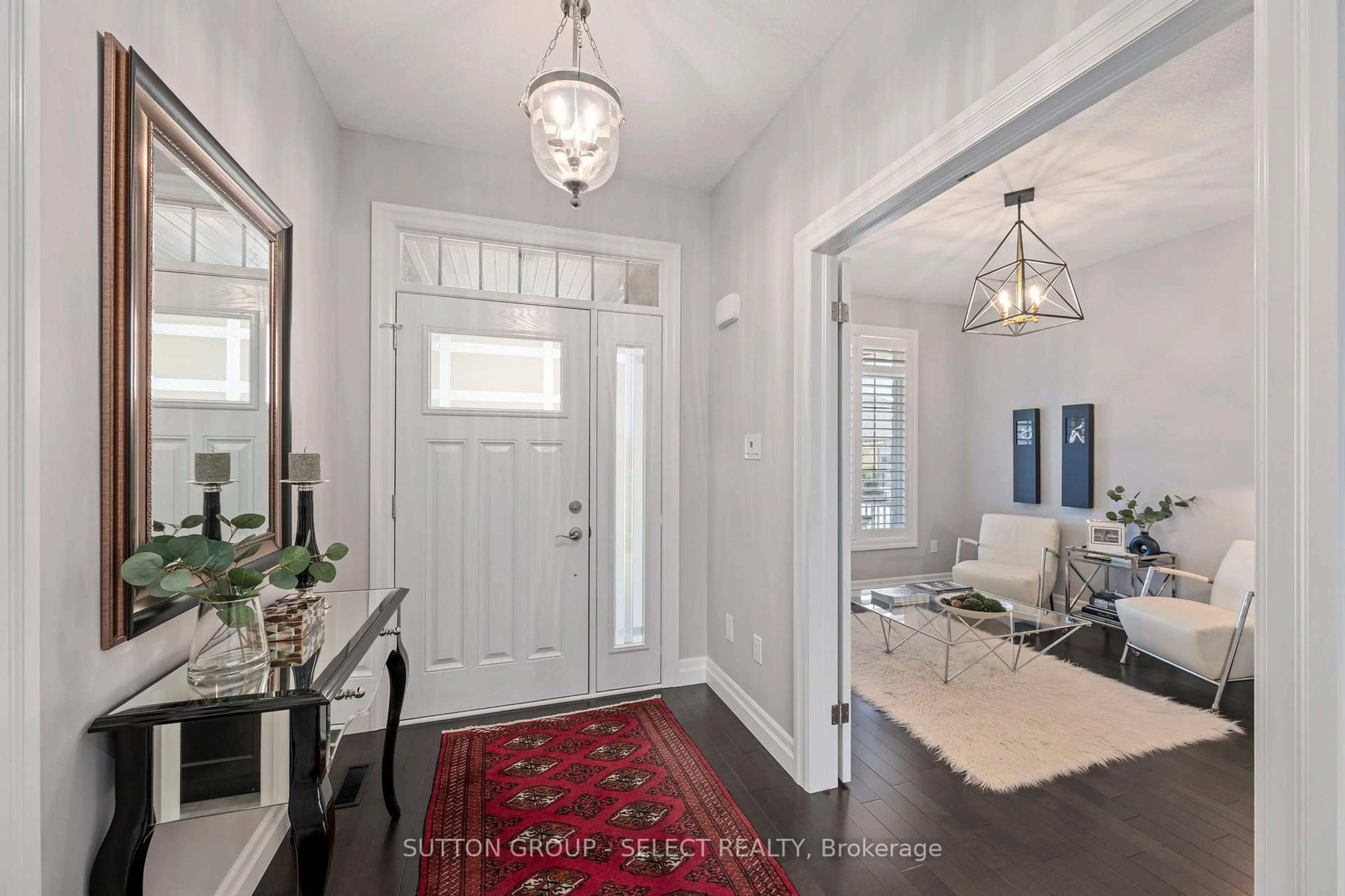 Indoor entryway for 2081 Wallingford Ave #20, London North Ontario N6G 0K1