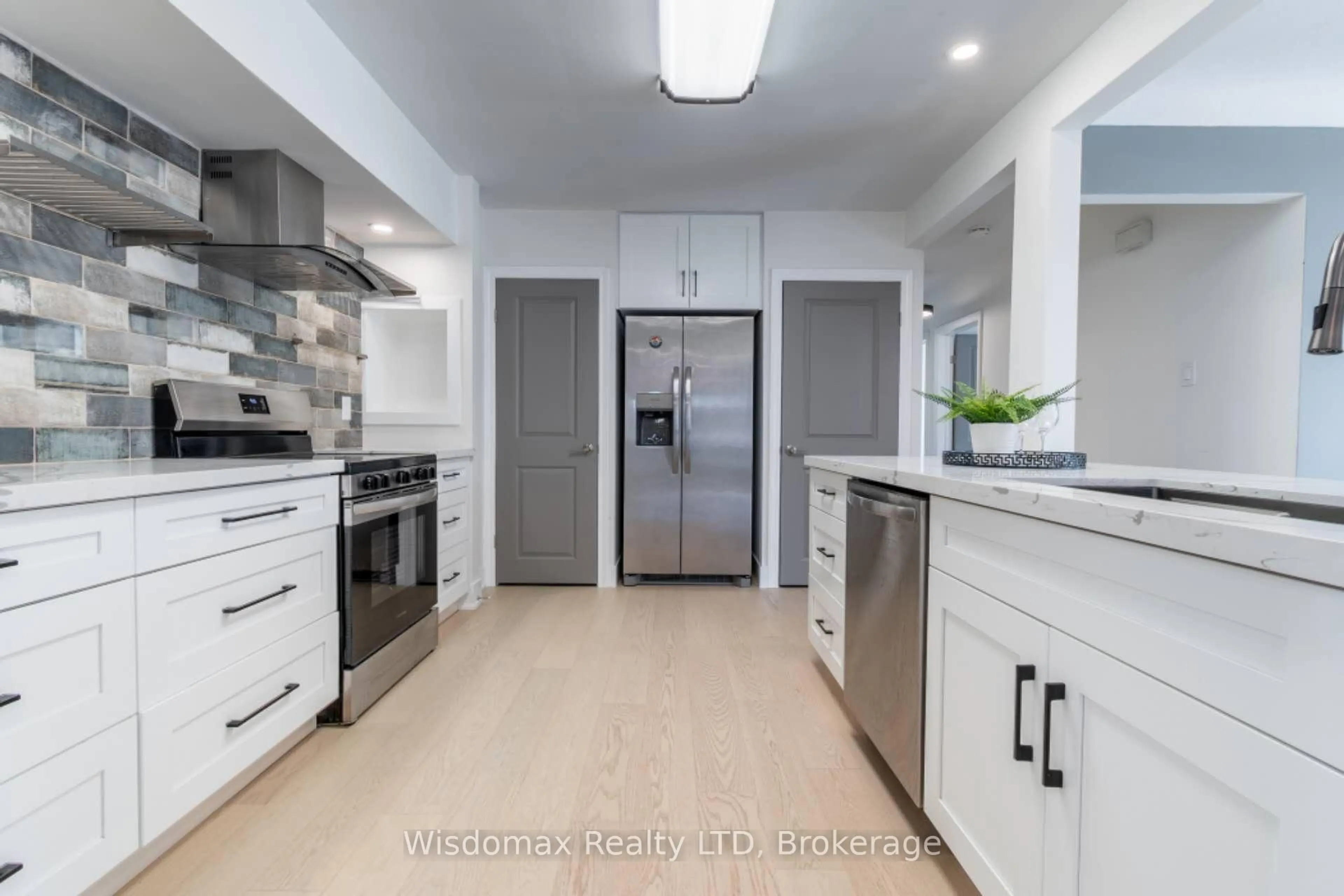 Open concept kitchen, unknown for 73 JACOBSON Ave, St. Catharines Ontario L2T 3A2