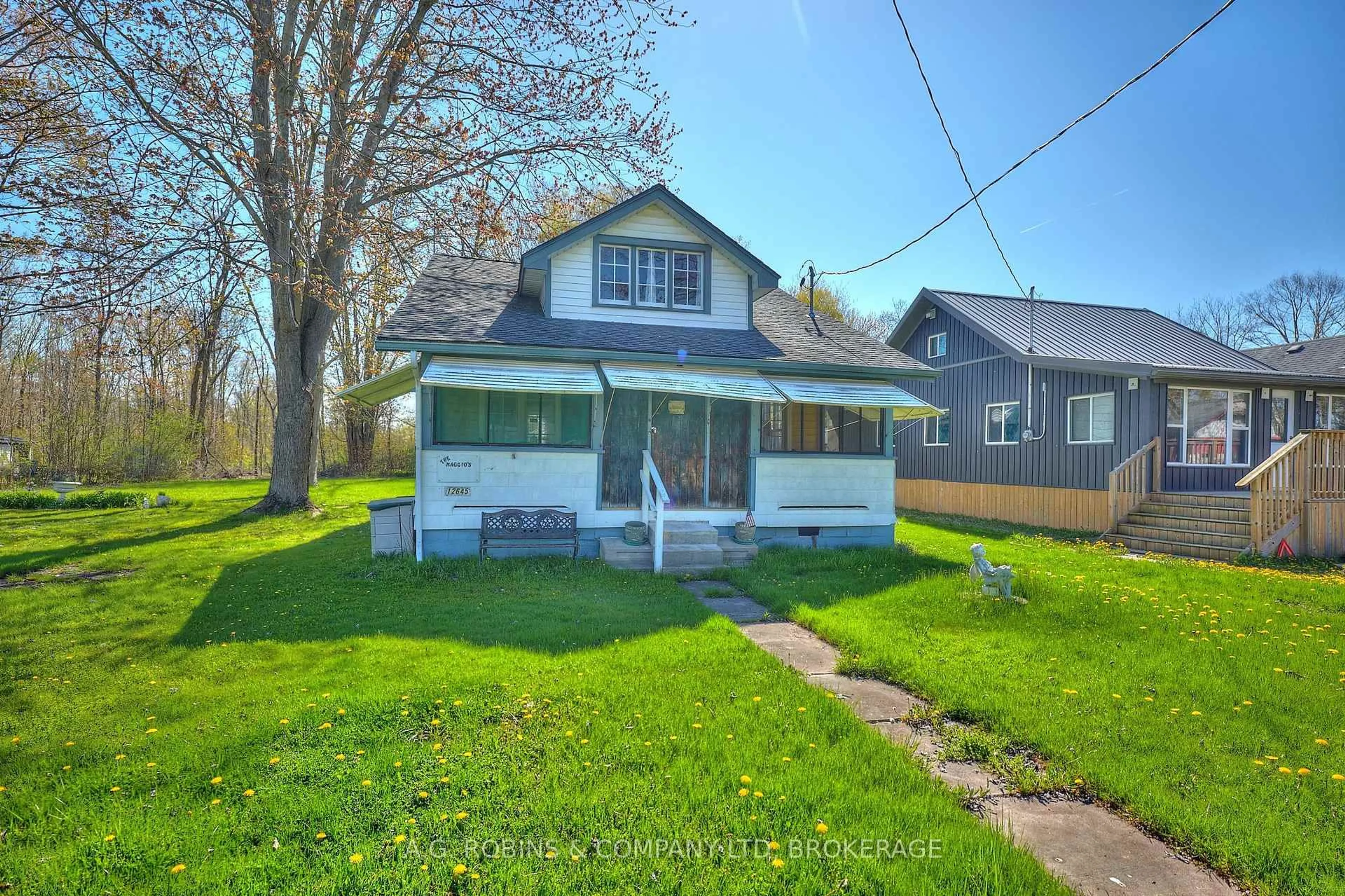 A pic from outside/outdoor area/front of a property/back of a property/a pic from drone, street for 12645 Schooley Rd, Wainfleet Ontario L0S 1V0