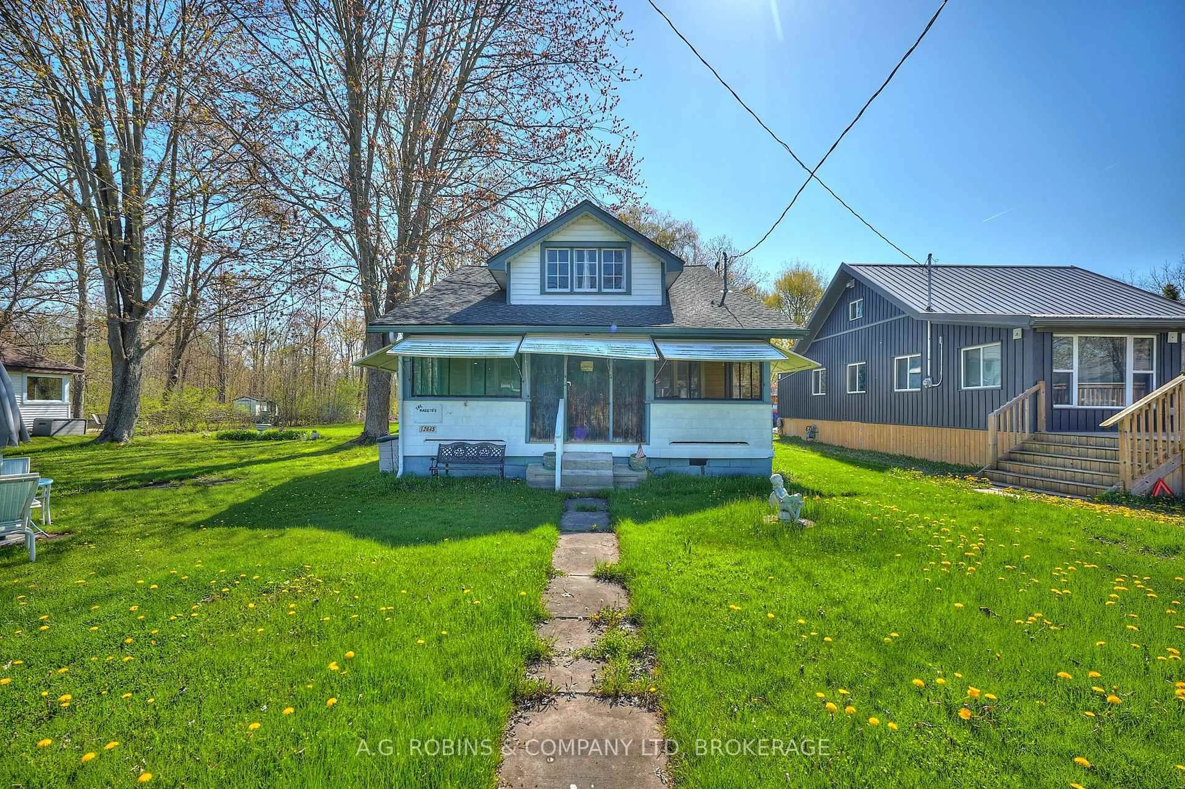 A pic from outside/outdoor area/front of a property/back of a property/a pic from drone, street for 12645 Schooley Rd, Wainfleet Ontario L0S 1V0