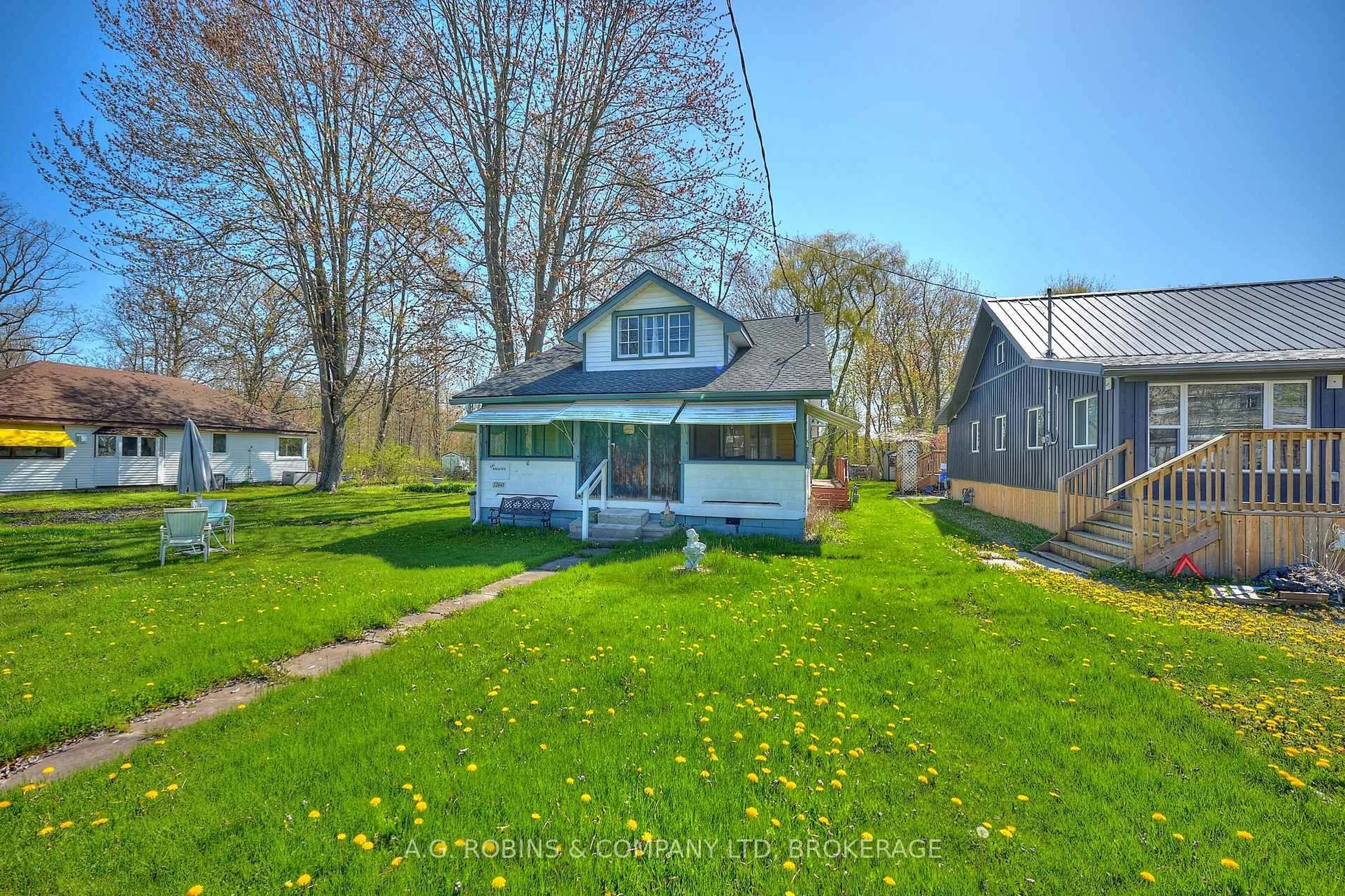 A pic from outside/outdoor area/front of a property/back of a property/a pic from drone, street for 12645 Schooley Rd, Wainfleet Ontario L0S 1V0