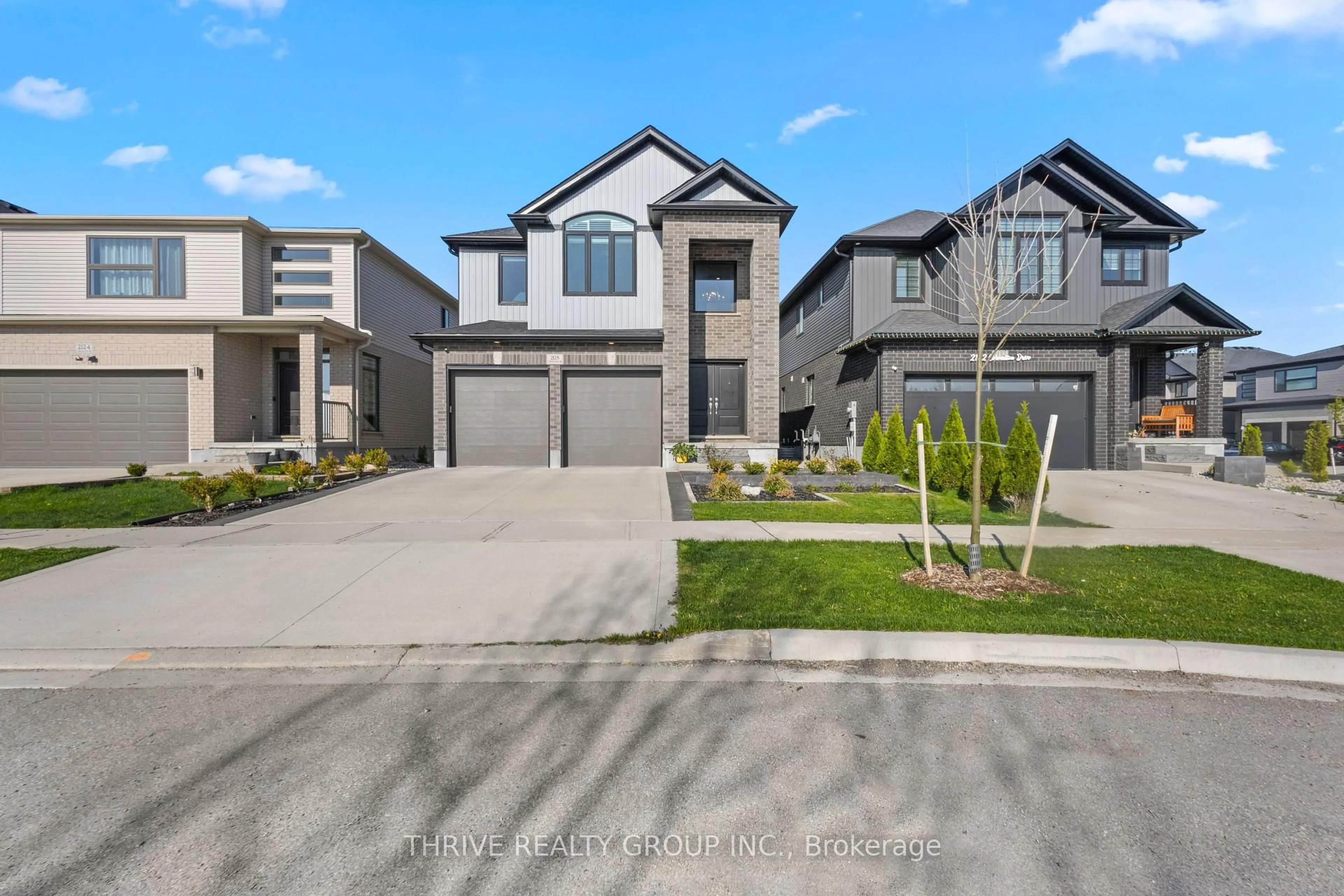 Unknown for 2128 Coronation Dr, London North Ontario N6G 0A7